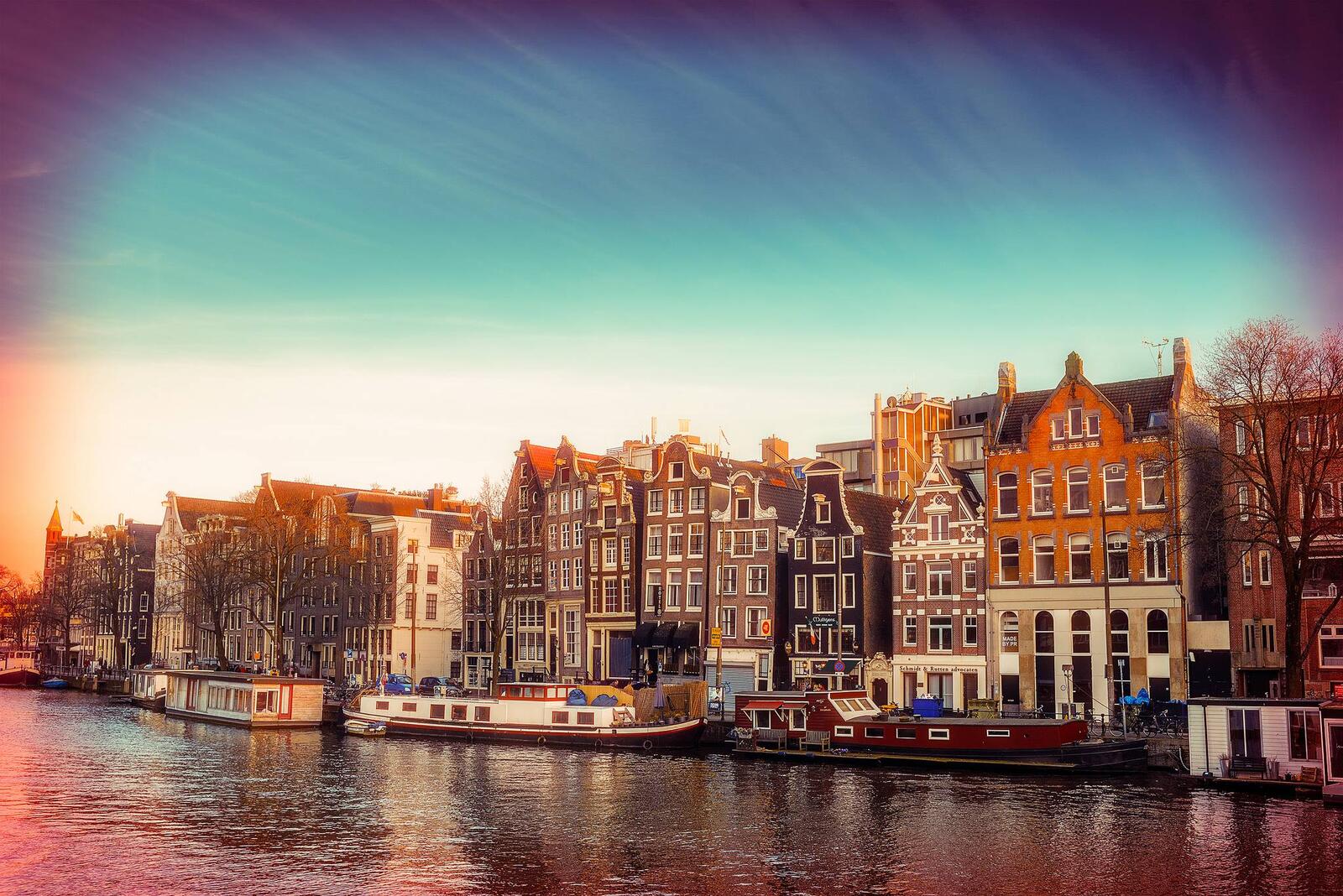 Обои Нидерланды панорама столица и крупнейший город Нидерландов Амстердам на рабочий стол