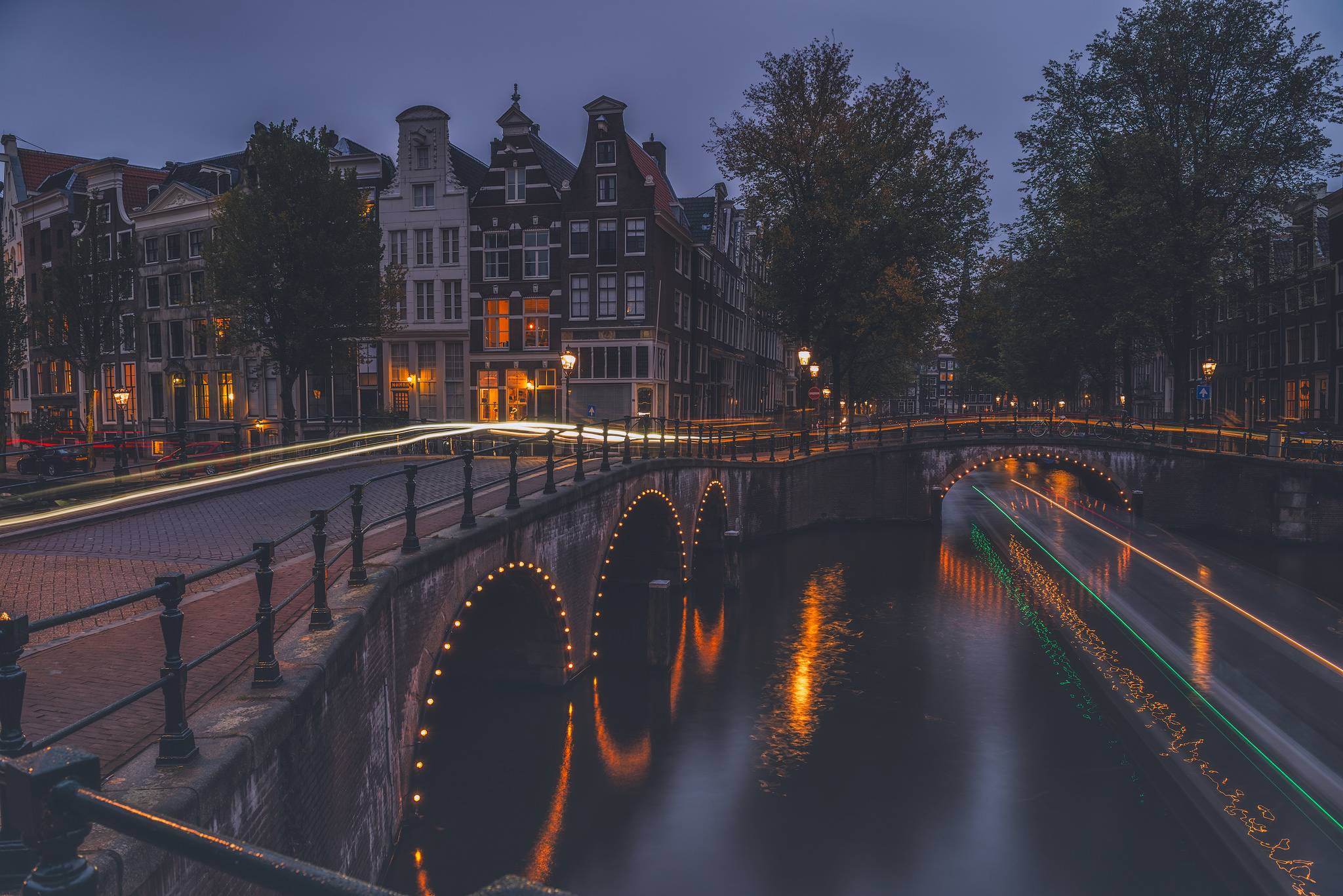 Обои Амстердам столица и крупнейший город Нидерландов расположен в провинции Северная Голландия на рабочий стол
