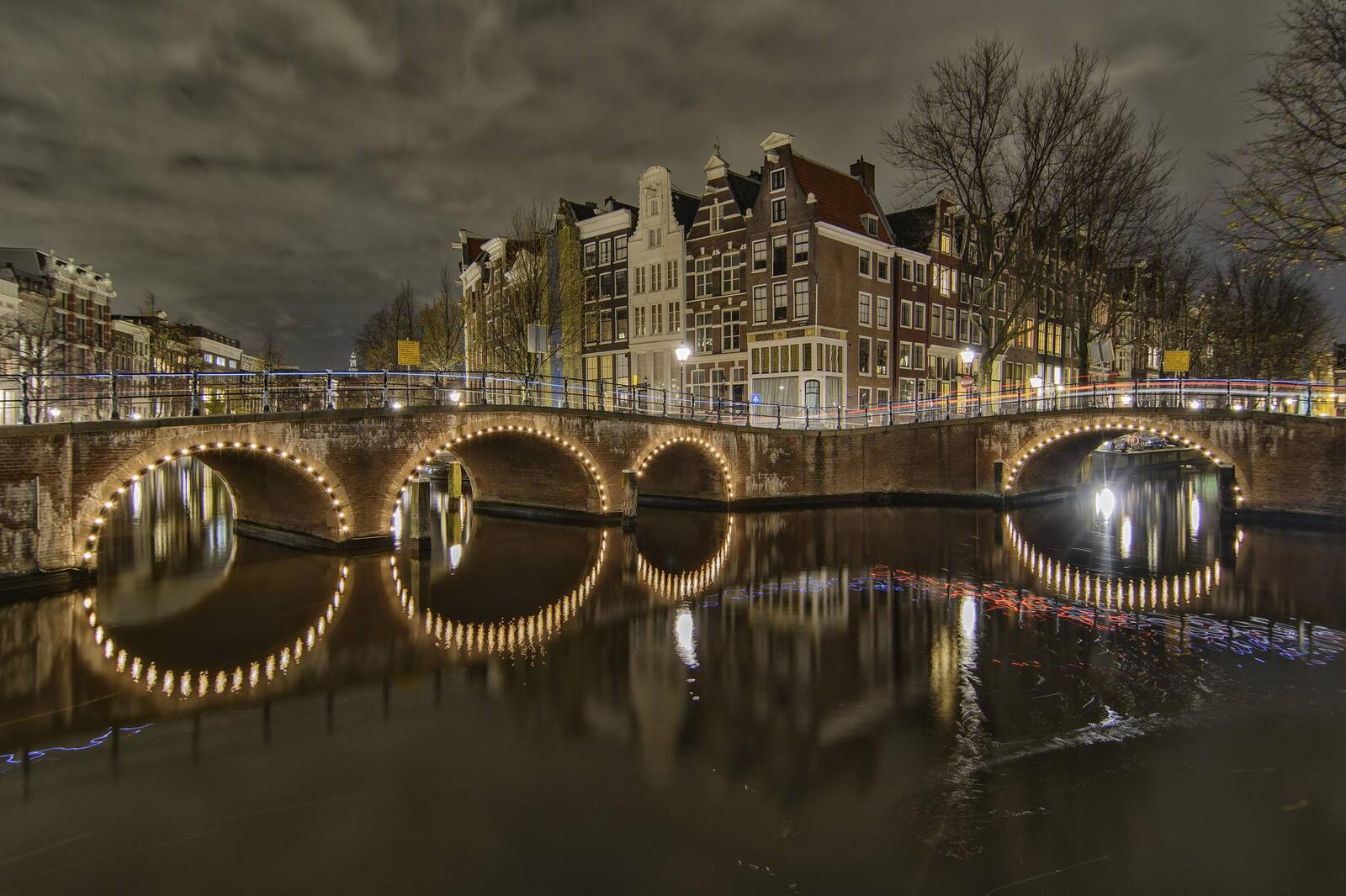 桌面上的壁纸荷兰首都和最大城市 夜城 荷兰