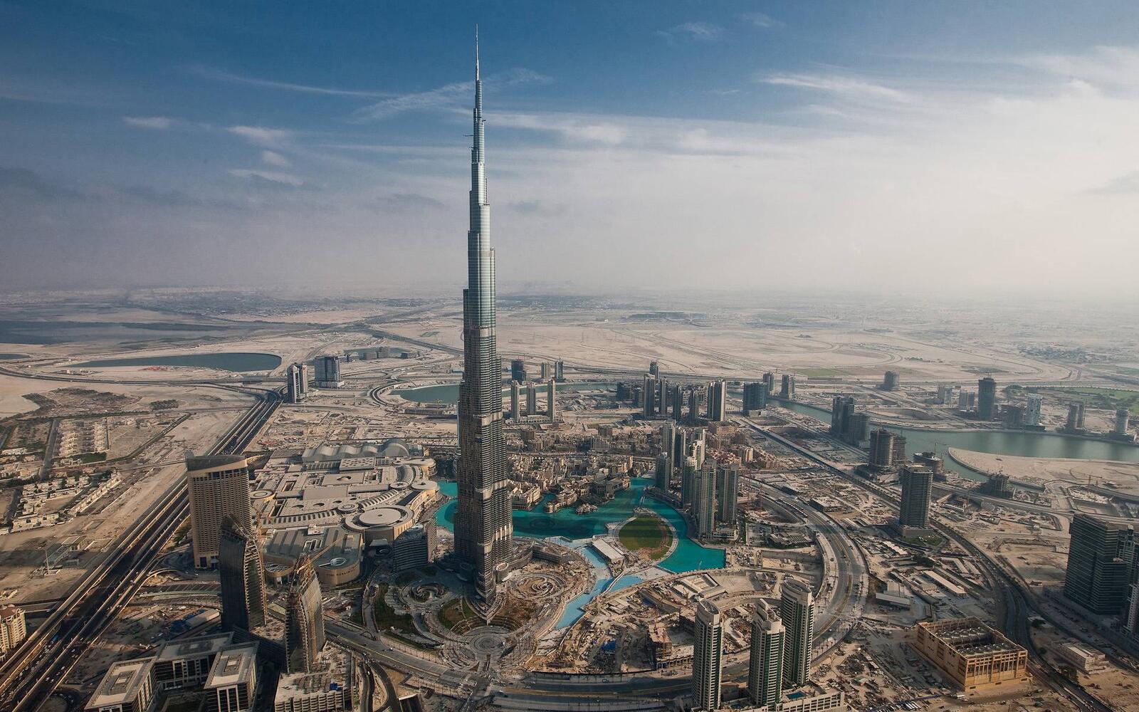 Обои Дубаи башня Бурдж Халифа дома на рабочий стол