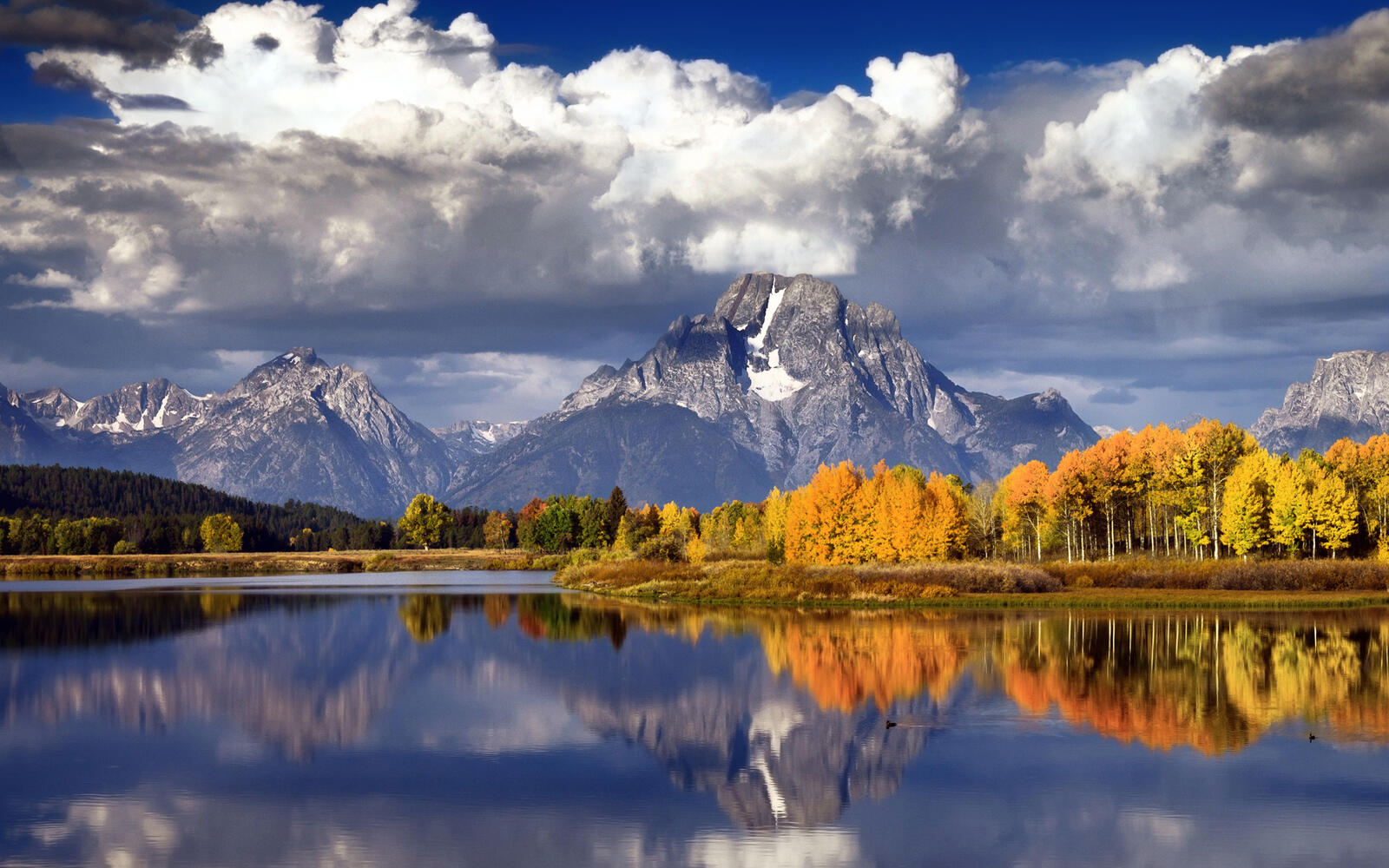 Wallpapers autumn river mountains on the desktop