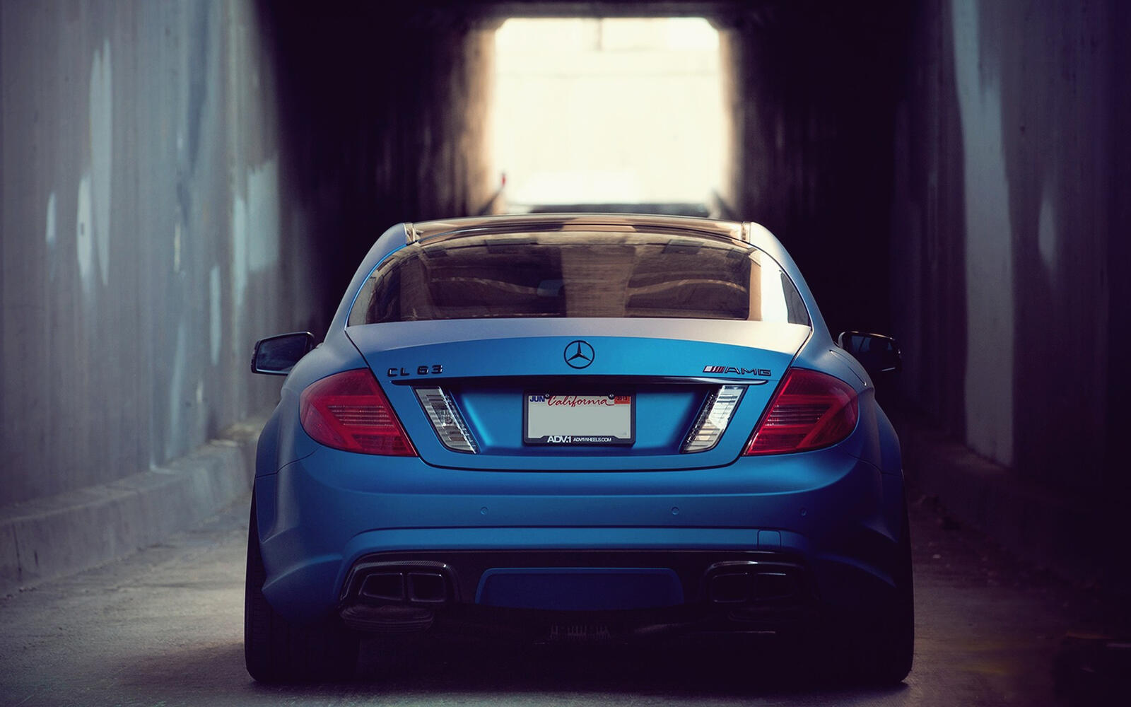 Wallpapers Mercedes tires tunnel on the desktop