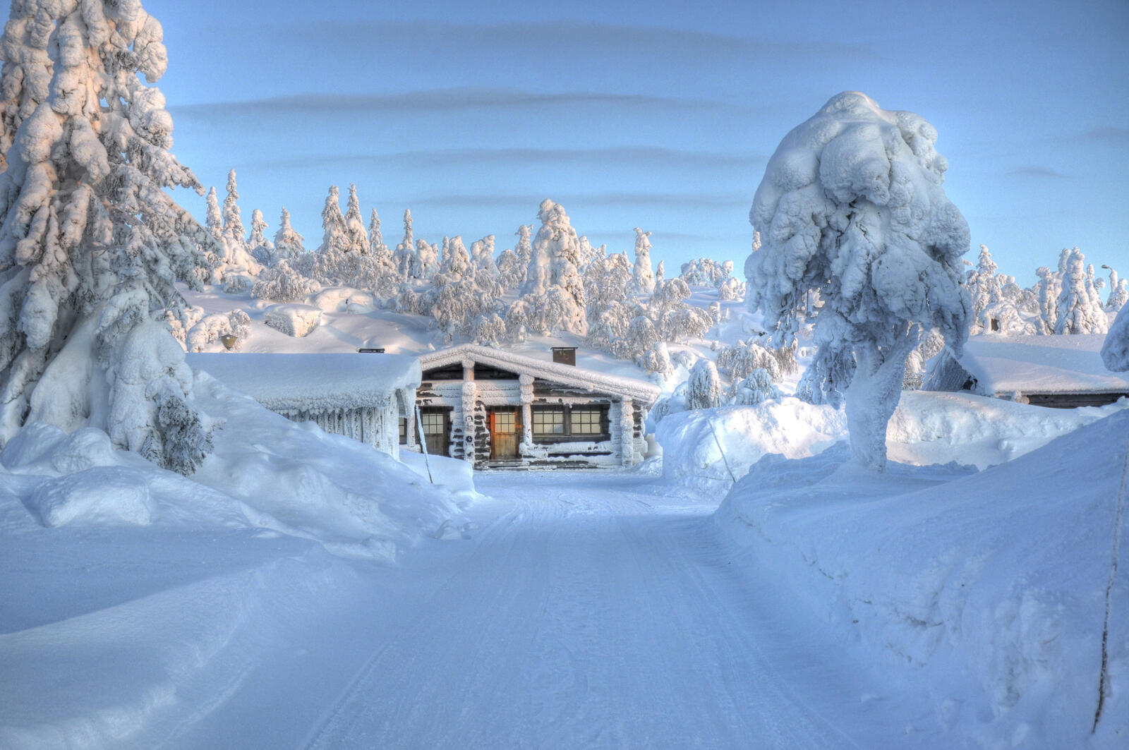 Обои загородный дом зима снег на рабочий стол