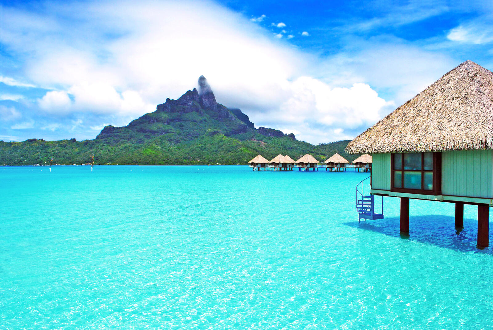 Wallpapers bungalow clear water landscapes on the desktop