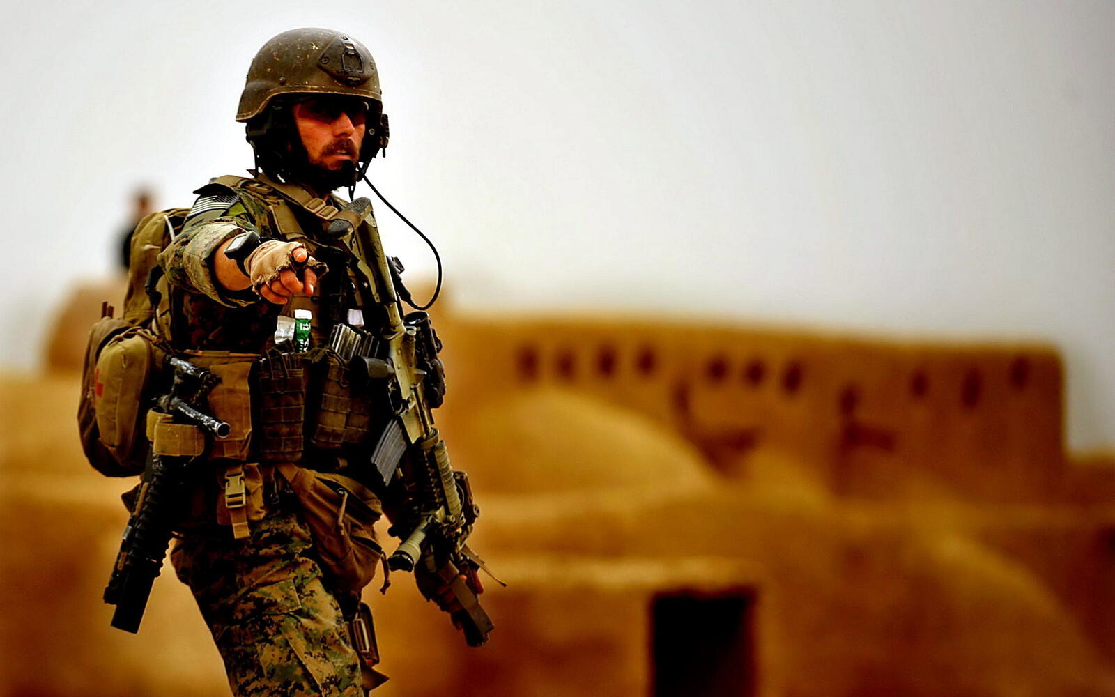 Wallpapers soldier suit uniform on the desktop