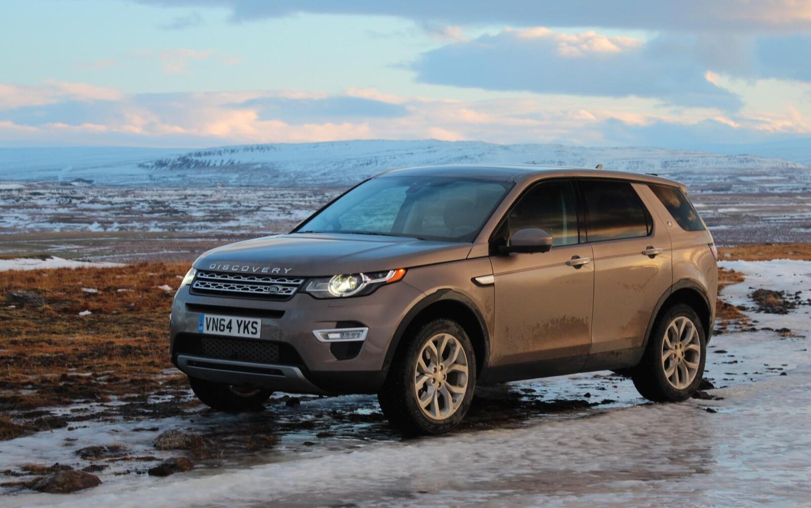 Wallpapers Land Rover Discovery Sport car on the desktop