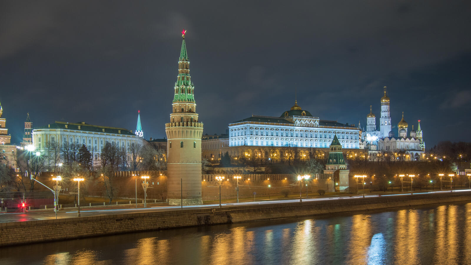 桌面上的壁纸城市 河流 俄罗斯