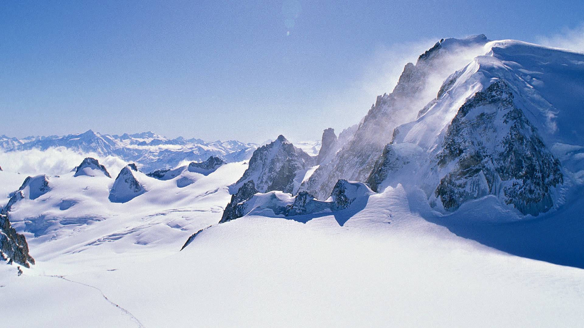 Обои горы вершины снежные сугробы на рабочий стол