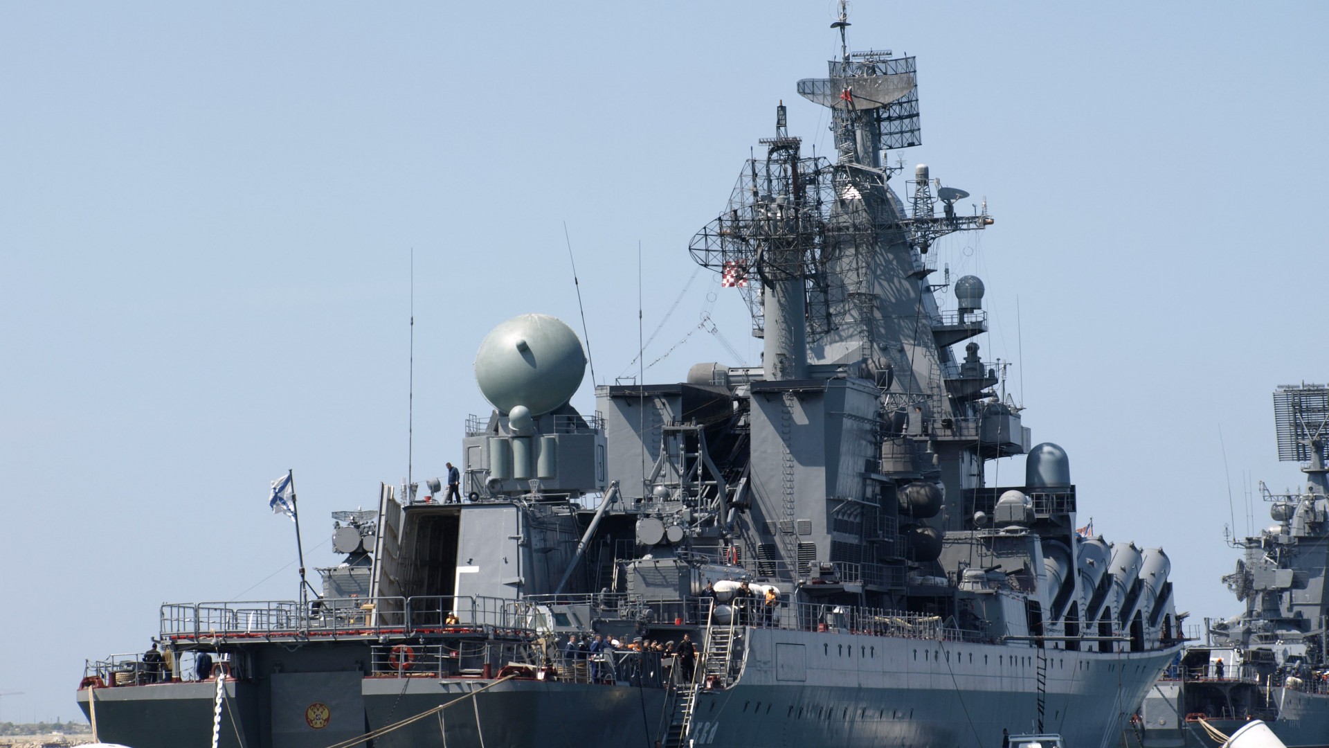 Обои корабль военный антенны на рабочий стол