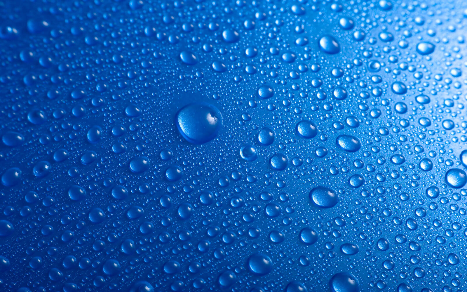 Wallpapers glass drops water on the desktop
