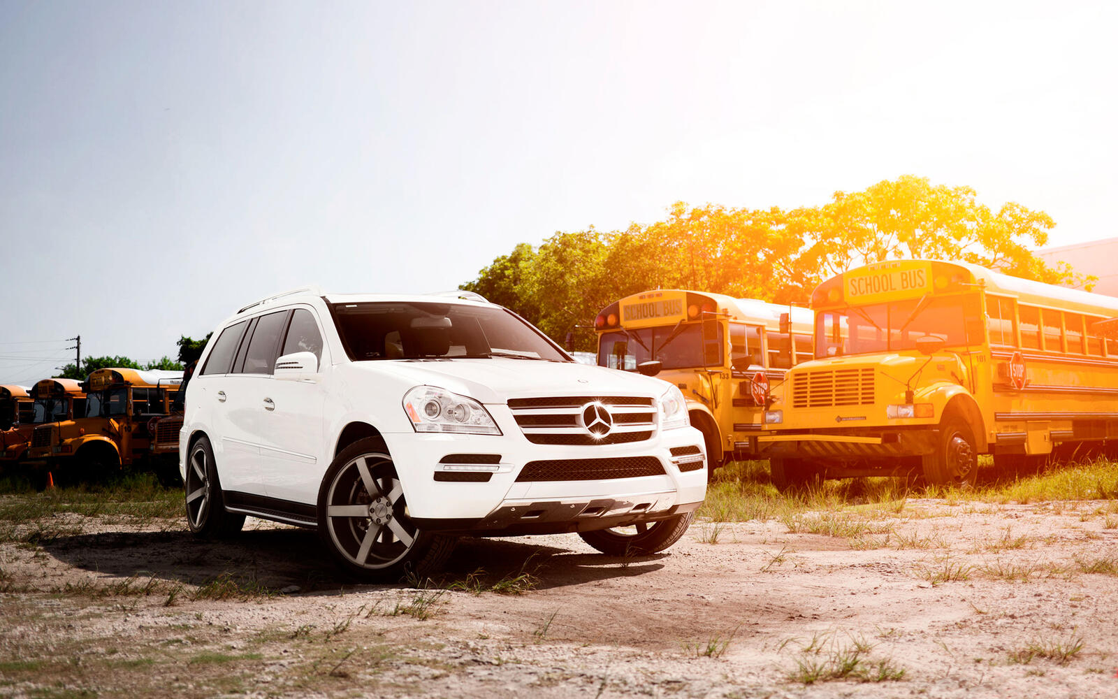 Wallpapers mercedes-benz jeep SUV on the desktop