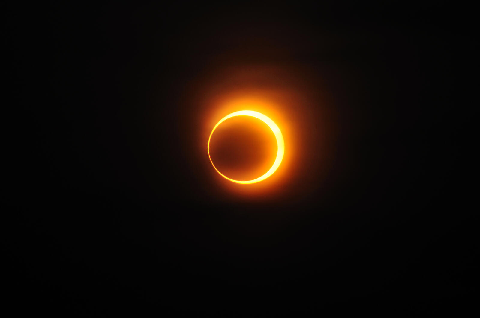 Wallpapers solar eclipse sun black on the desktop