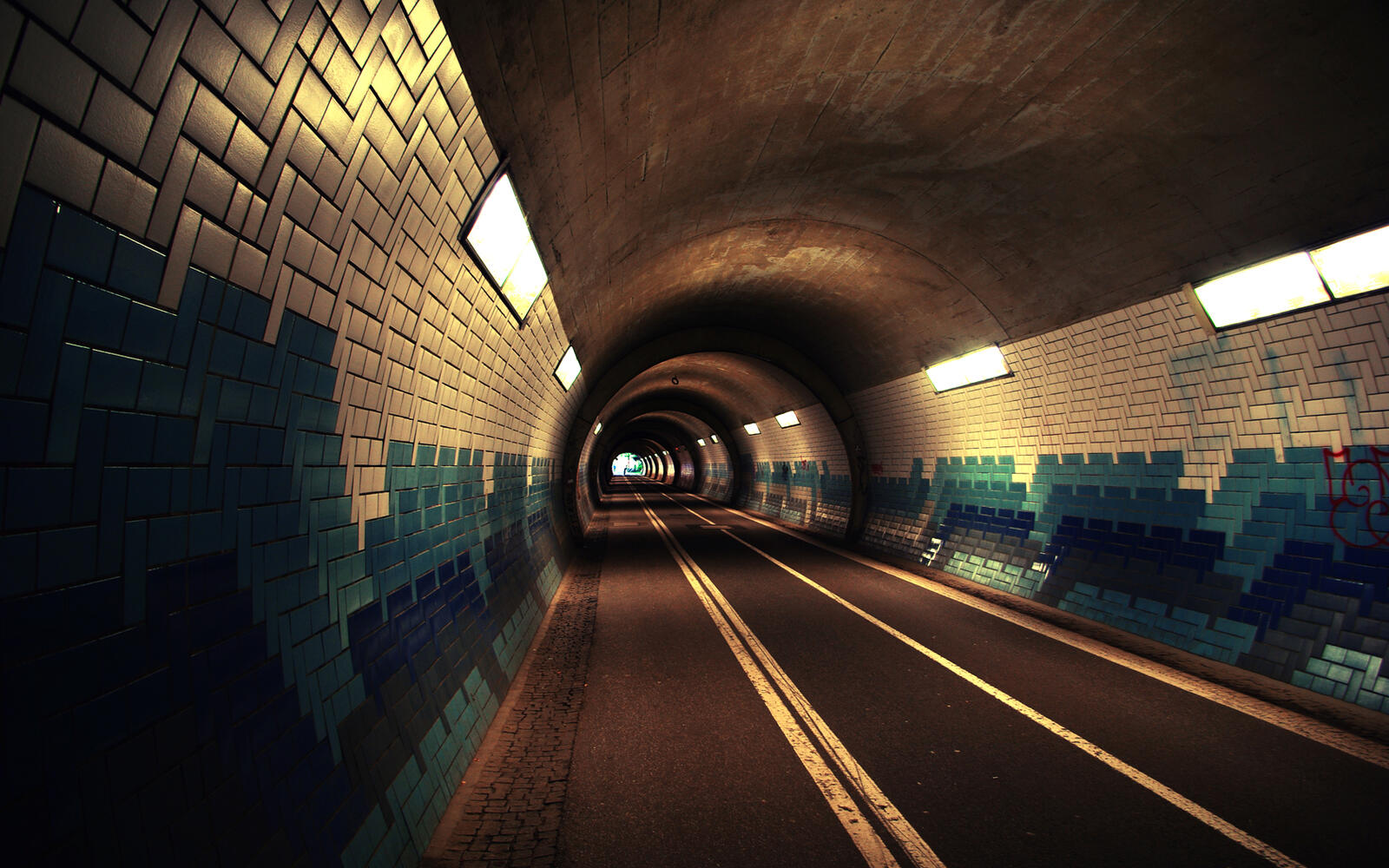 Wallpapers tunnel road asphalt on the desktop