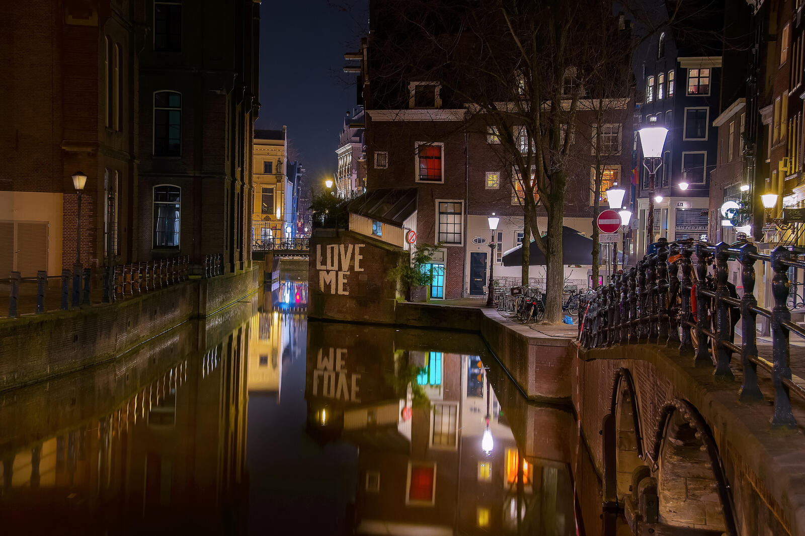 Обои Амстердам ночь отражение на рабочий стол