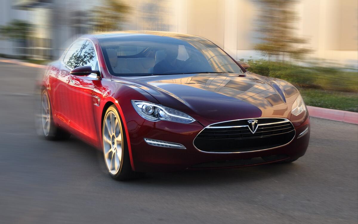 Tesla model s in red.