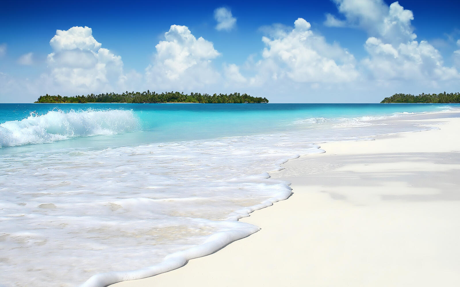 Wallpapers summer beach island on the desktop