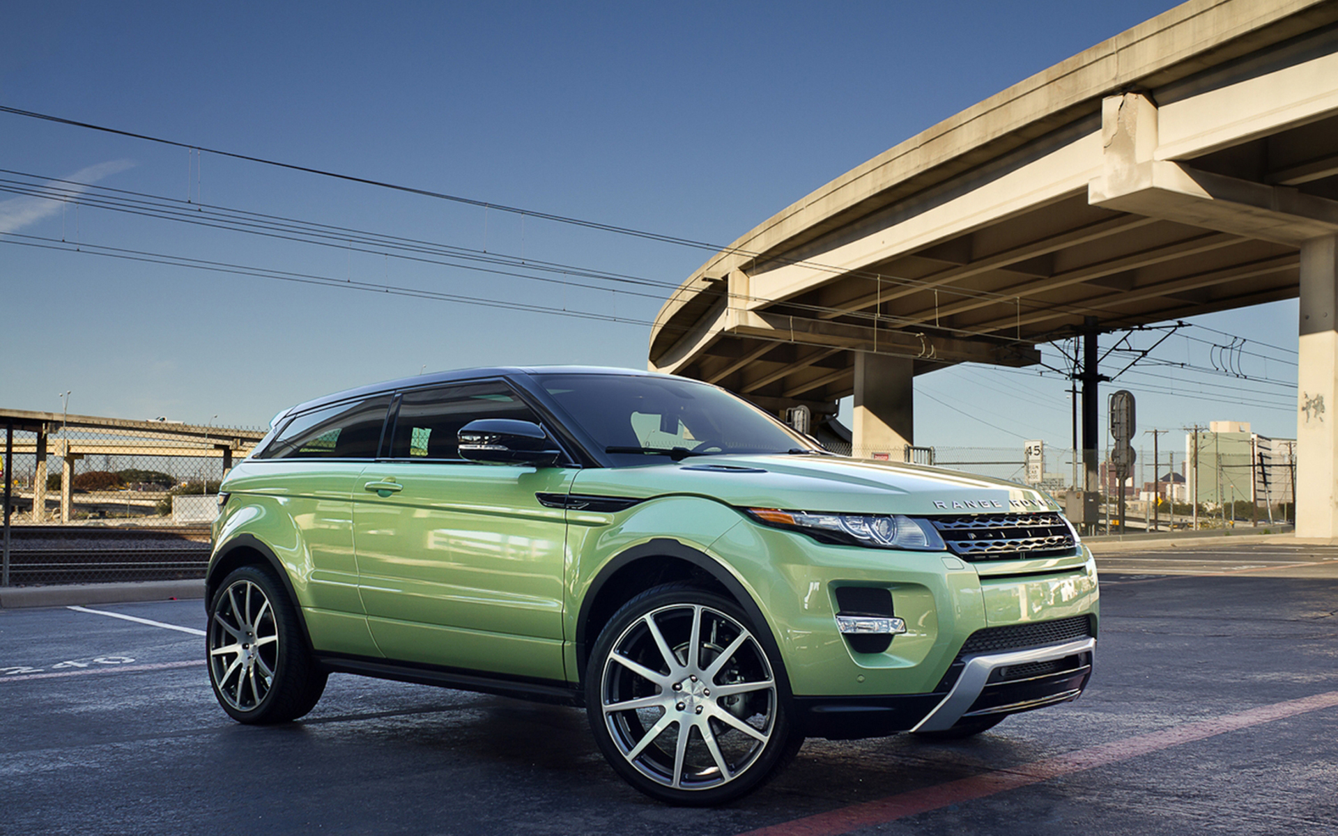 Wallpapers range rover green jeep on the desktop
