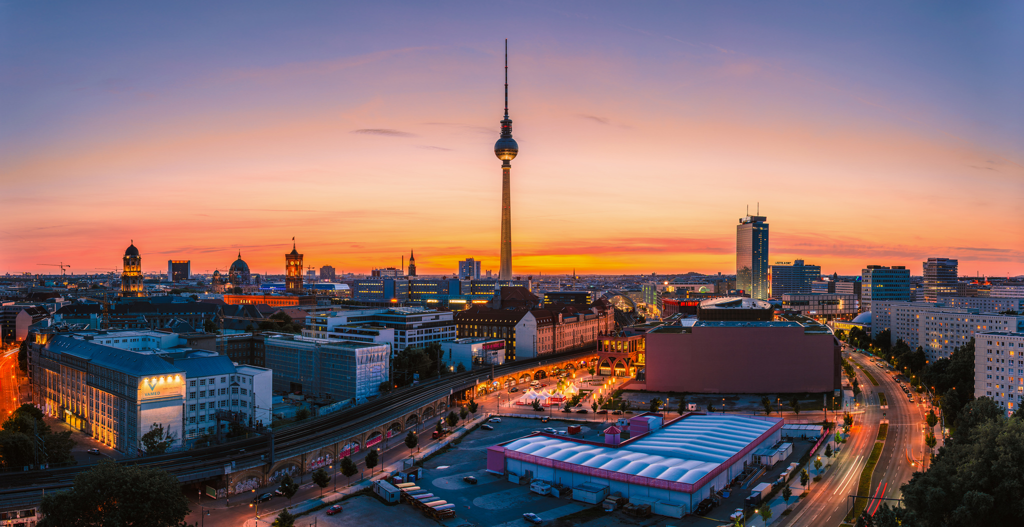 桌面上的壁纸德国首都 城市 照明