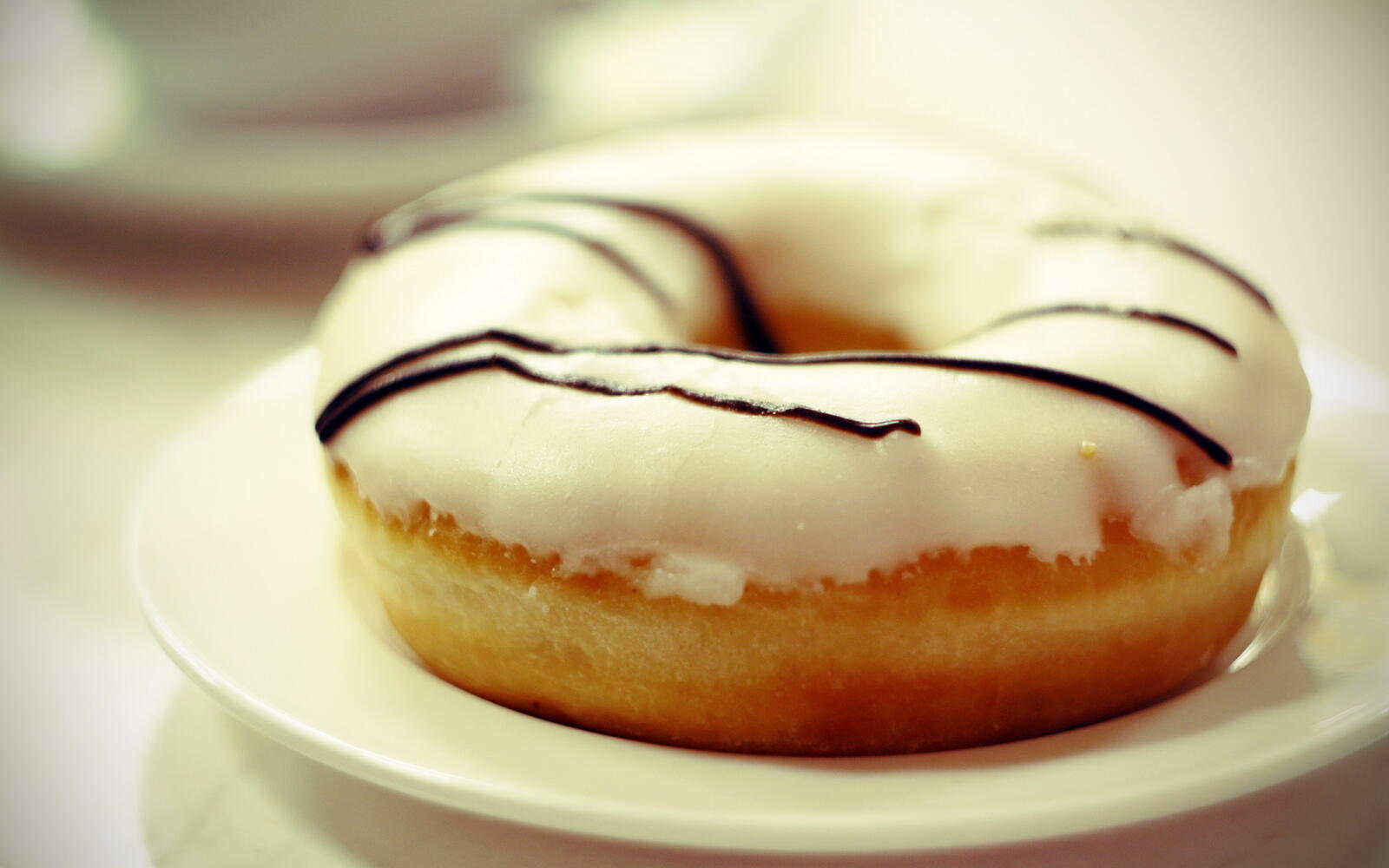 Wallpapers donut icing chocolate on the desktop