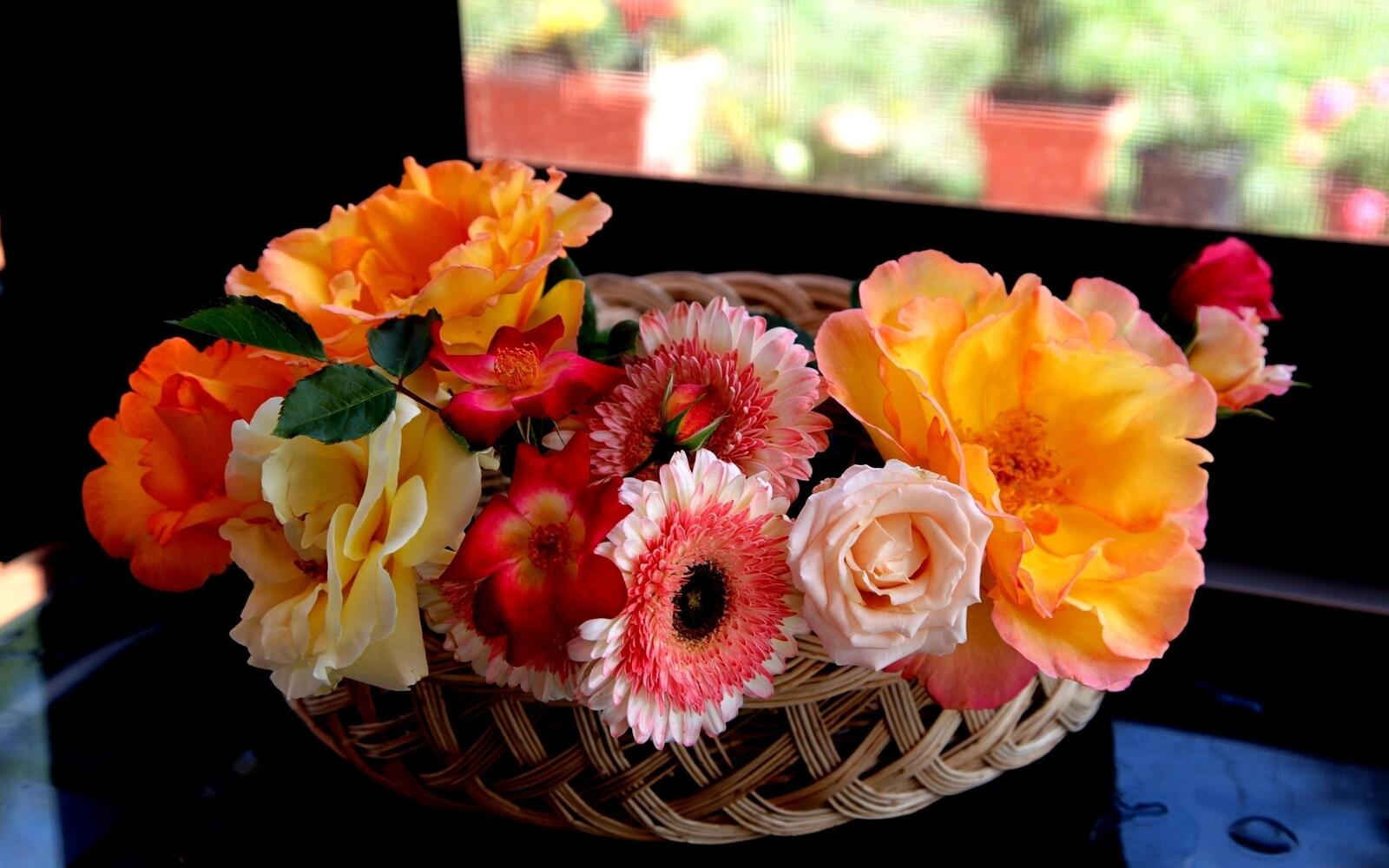 Обои ваза композиция цветки на рабочий стол