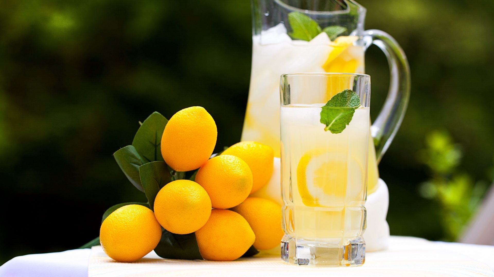 Обои лимон лимонад стакан на рабочий стол