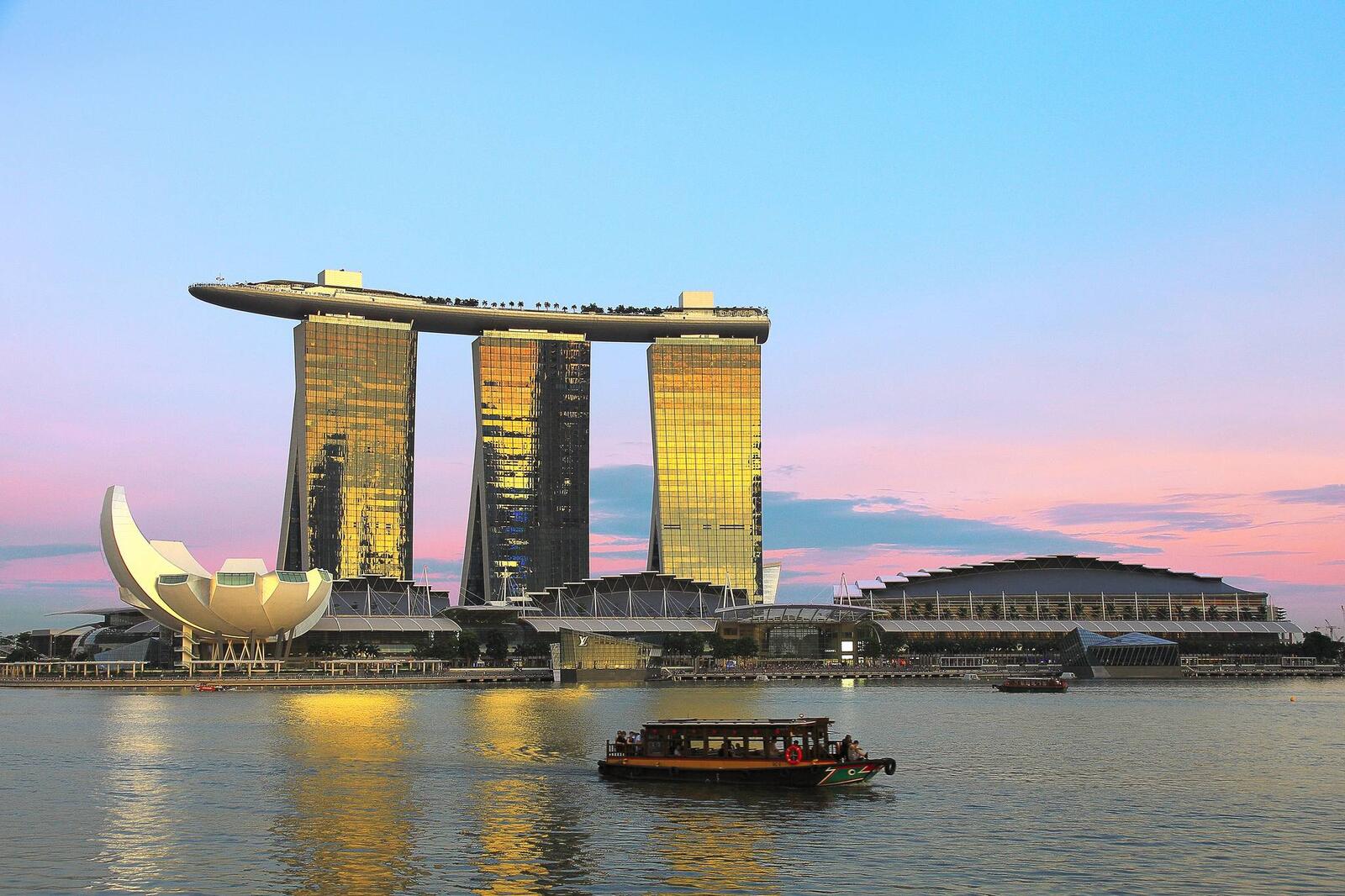 Обои Сингапур город катер на рабочий стол