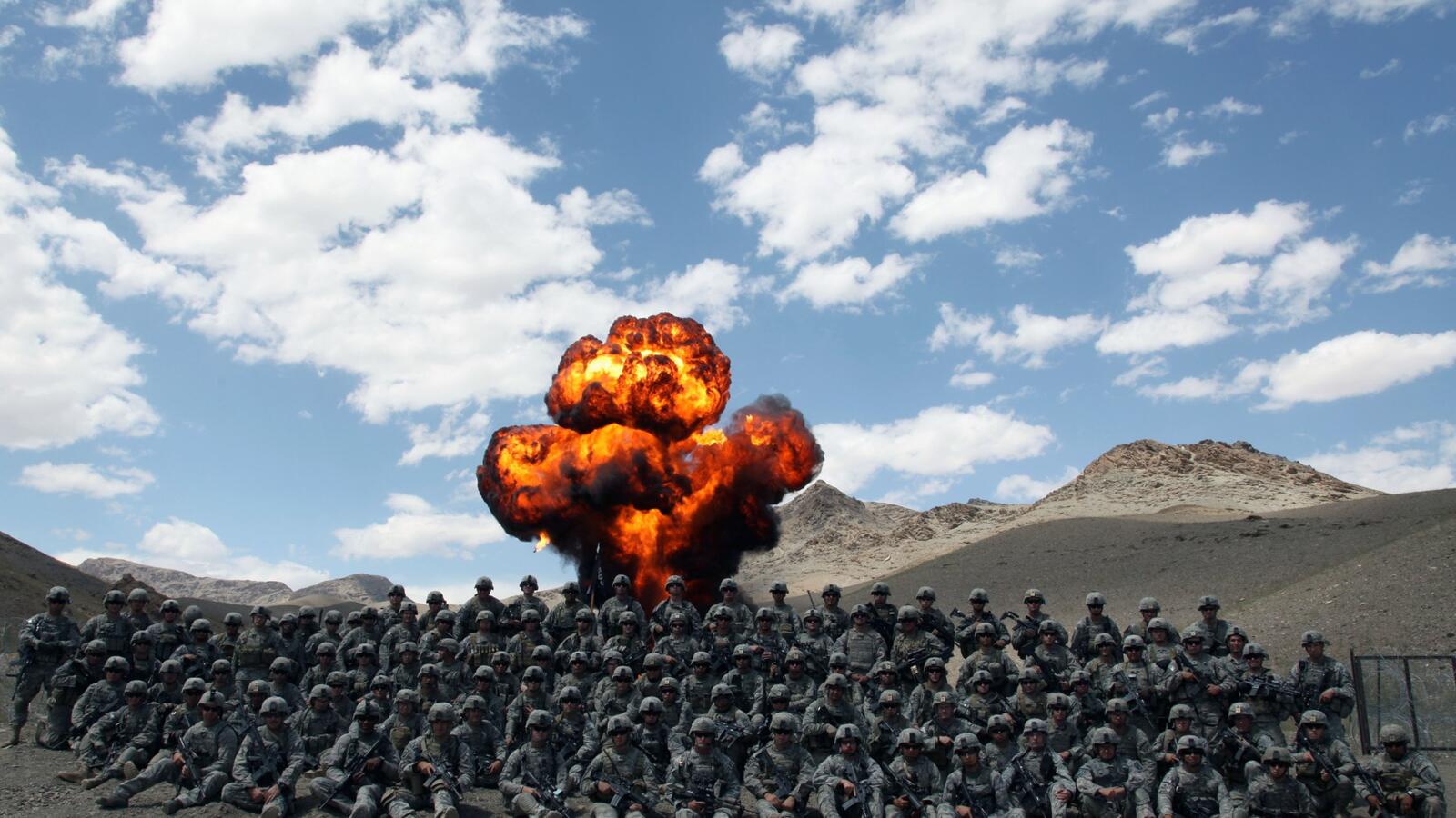 Wallpapers soldiers explosion mountains on the desktop