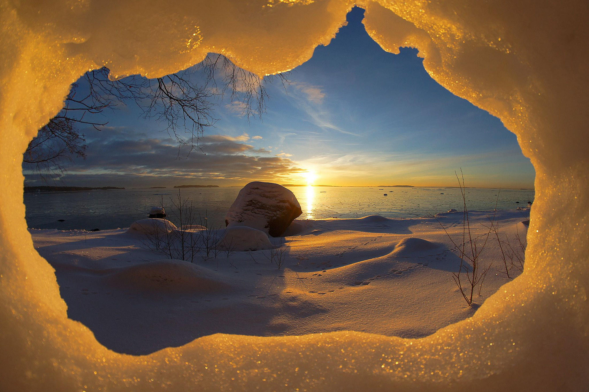 桌面上的壁纸雪 洞穴 芬兰