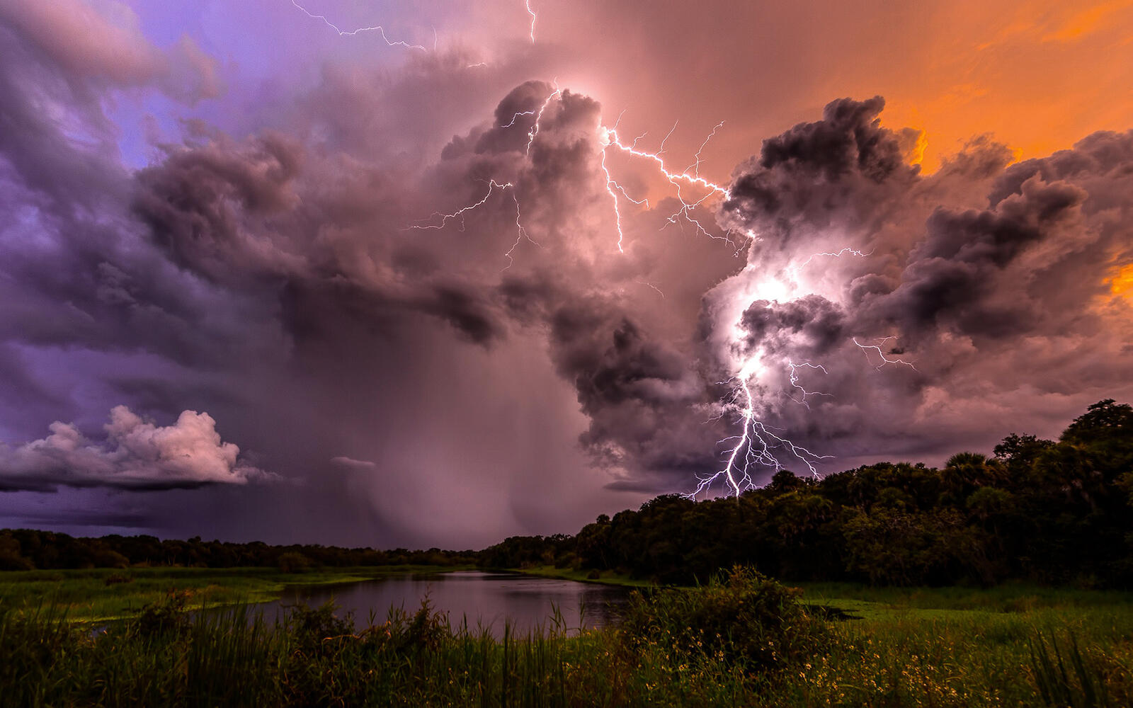Wallpapers clouds lightning nature on the desktop