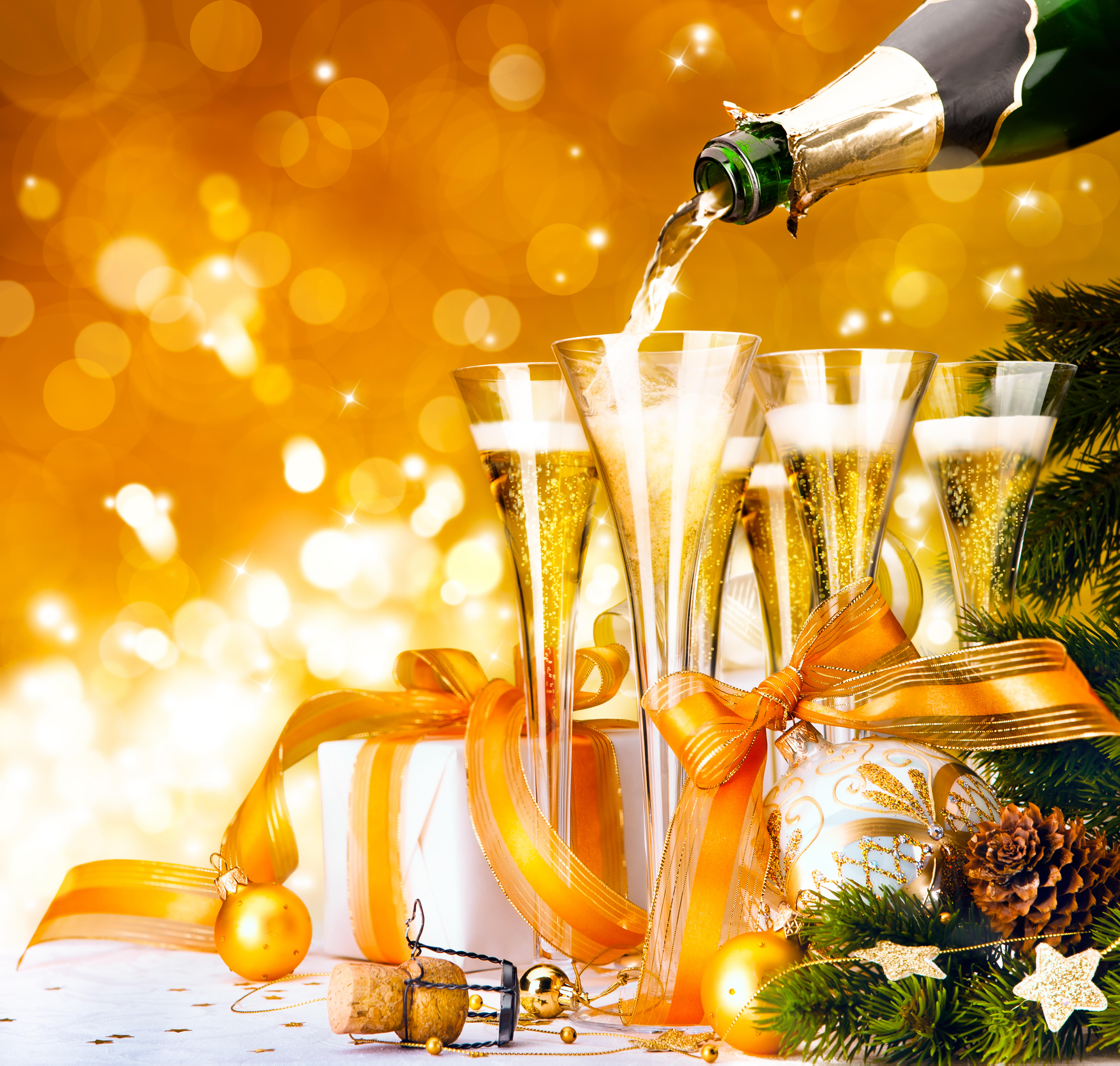 桌面上的壁纸新年壁纸 香槟酒 新年背景