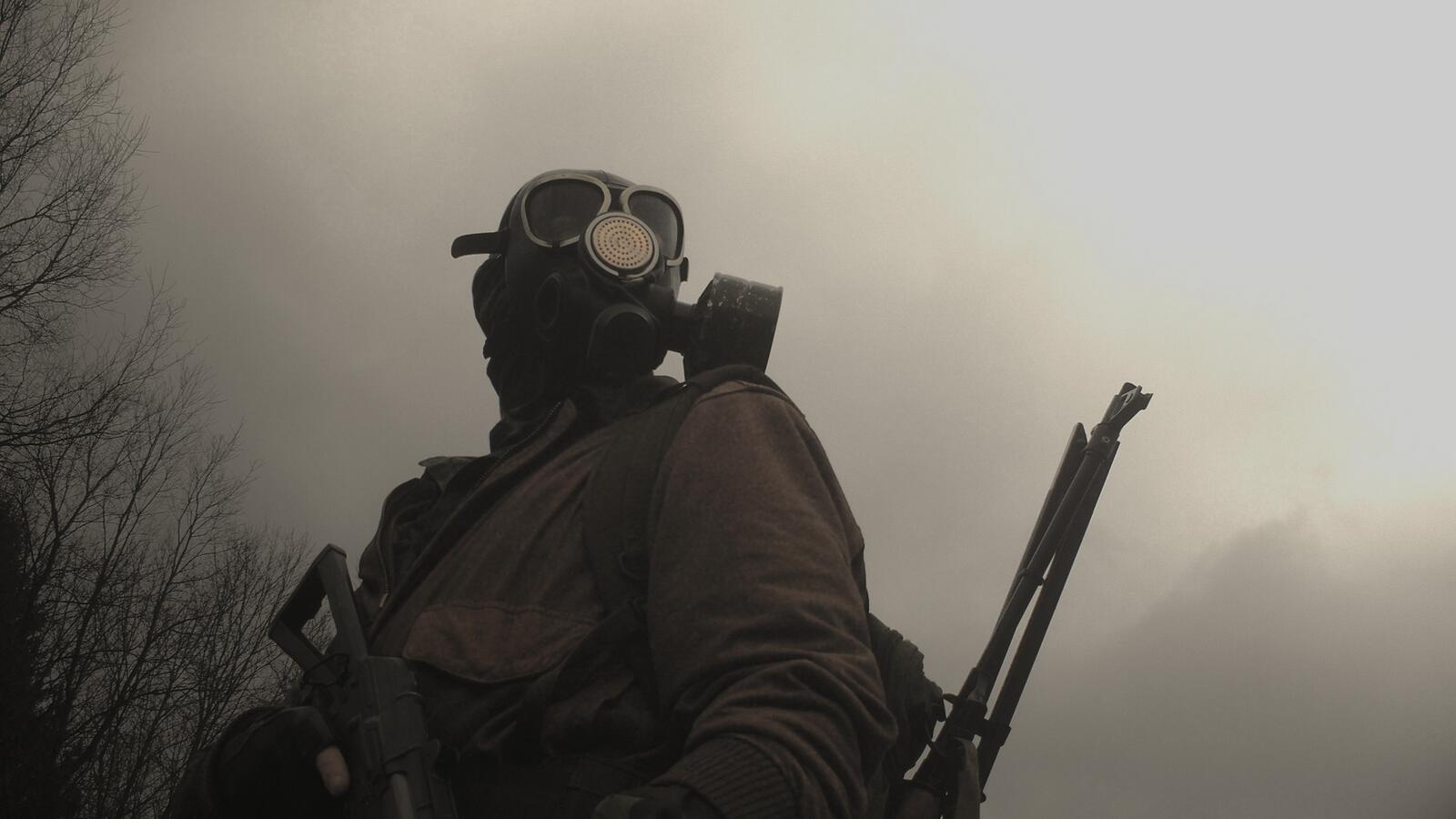 Wallpapers man gas mask soldier on the desktop