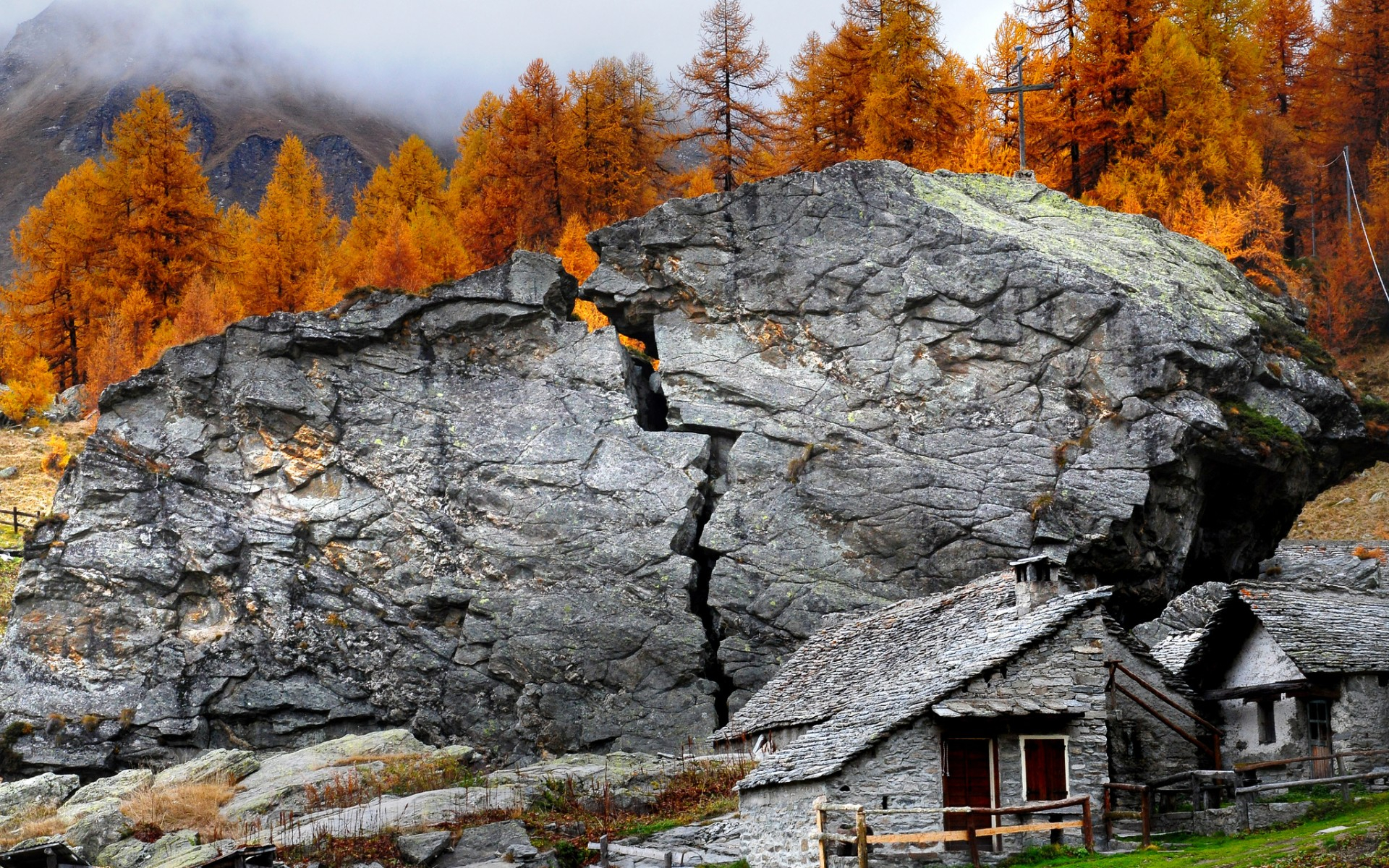 Фото бесплатно осень, горы, камень