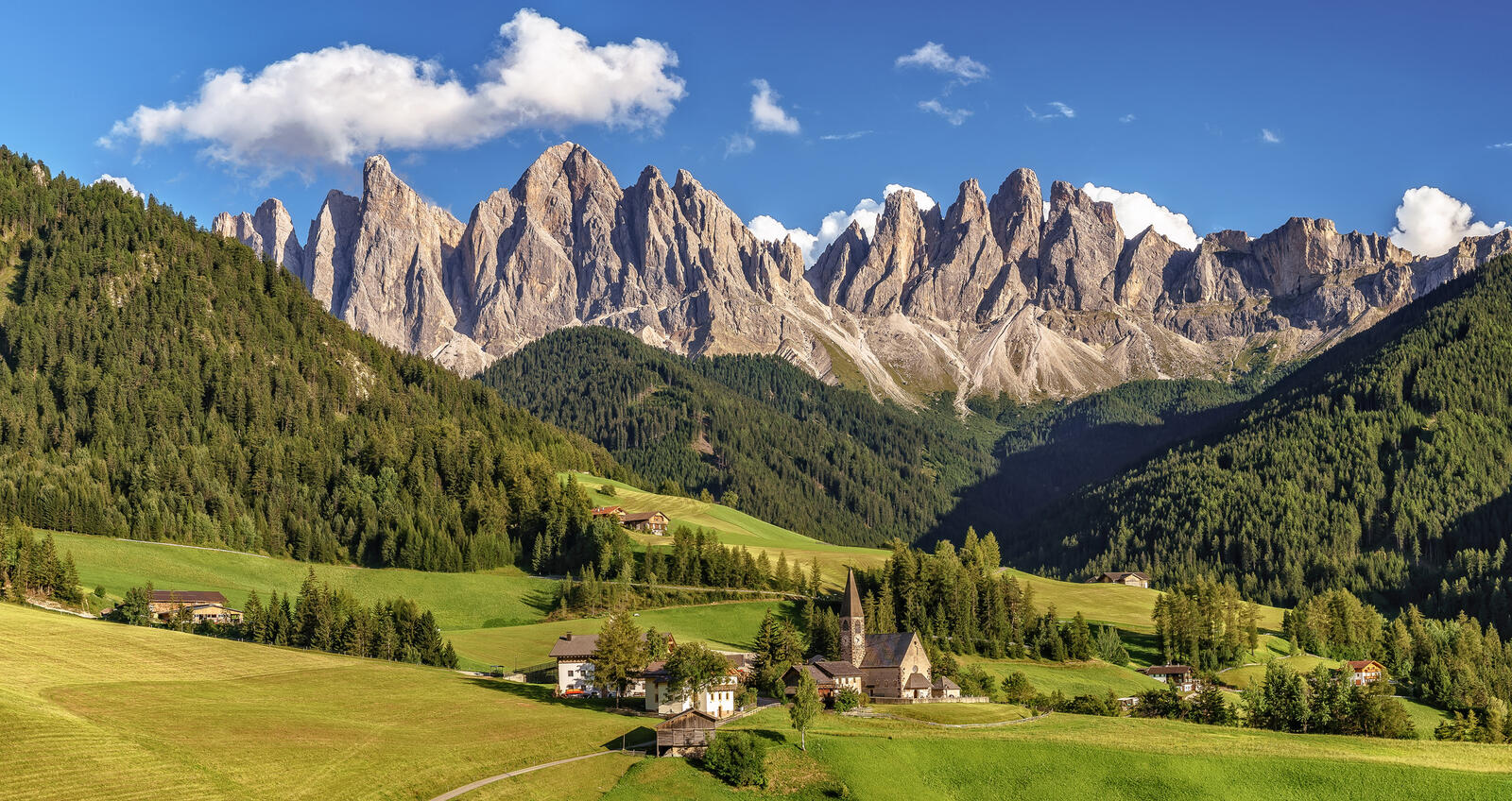 Обои Dolomite Alps South Tyrol Italy на рабочий стол