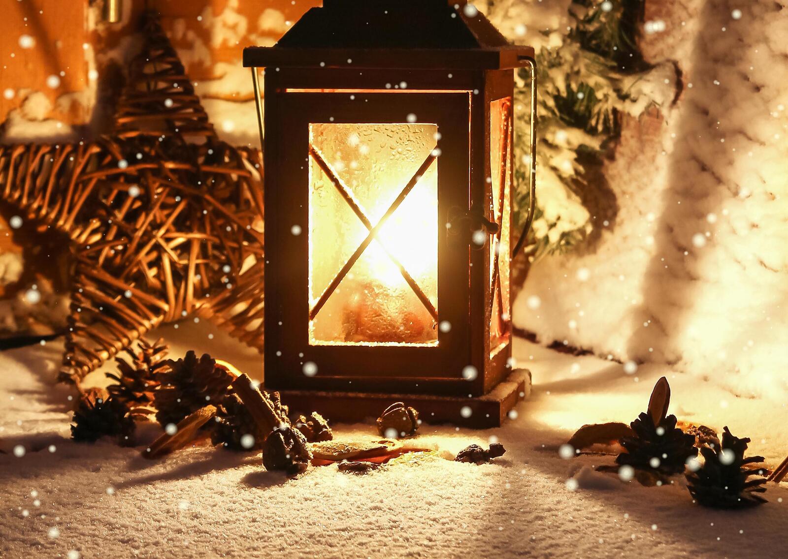 Wallpapers winter flashlight candle on the desktop