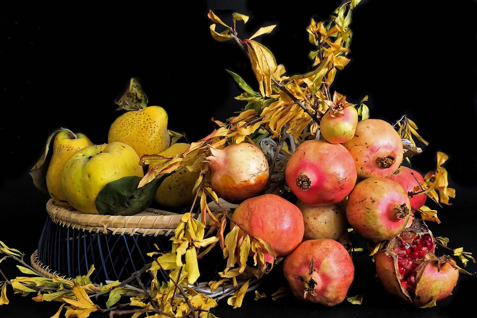 Обои фрукты гранат яблоки на рабочий стол