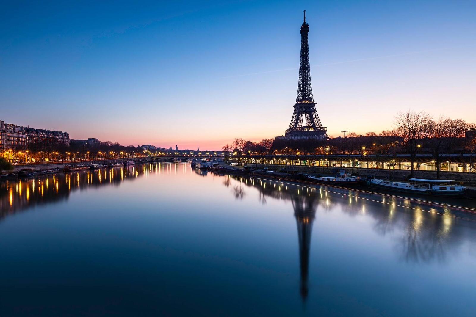 Wallpapers dawn Eiffel Tower city on the desktop
