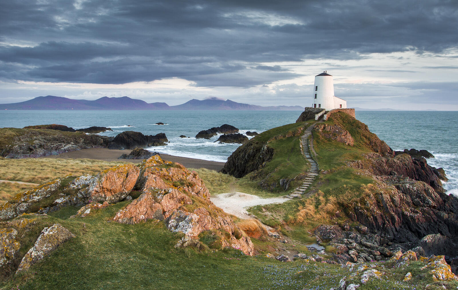 Wallpapers island of lovers inis hlanduin ynys llanddwyn Anglesey on the desktop