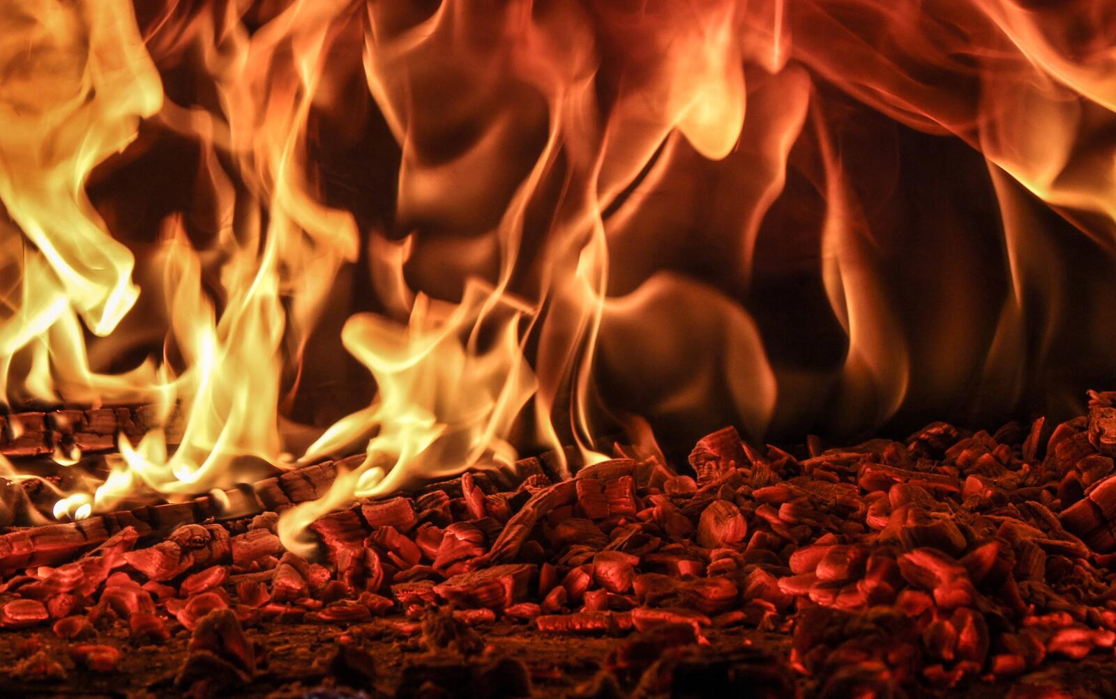 Wallpapers bonfire coals flame on the desktop