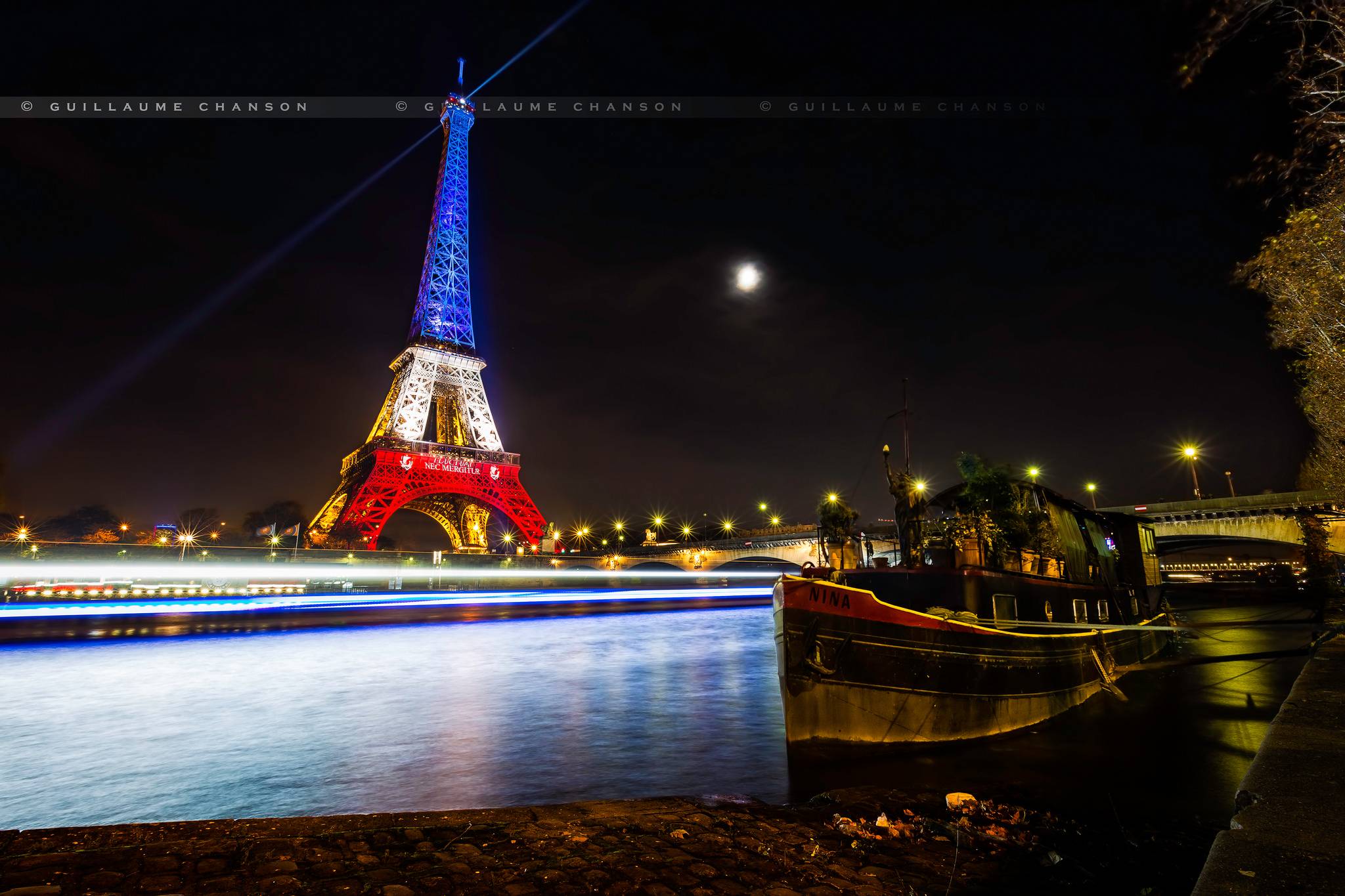 Обои канал Эйфелева Башня Париж на рабочий стол