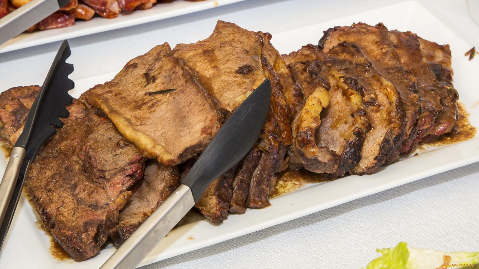 Обои мясо жаренное тарелка на рабочий стол