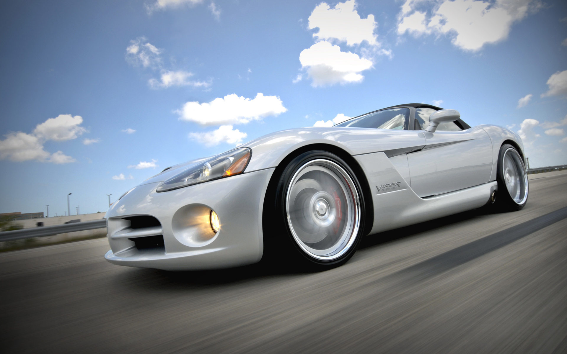 Wallpapers dodge viper silver speed on the desktop