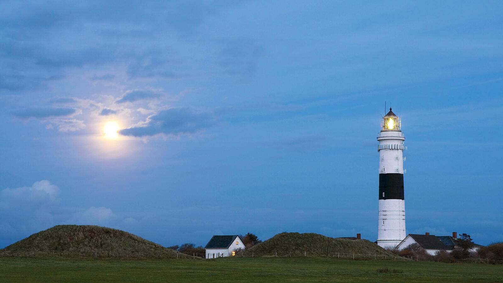 Wallpapers houses white lighthouse on the desktop