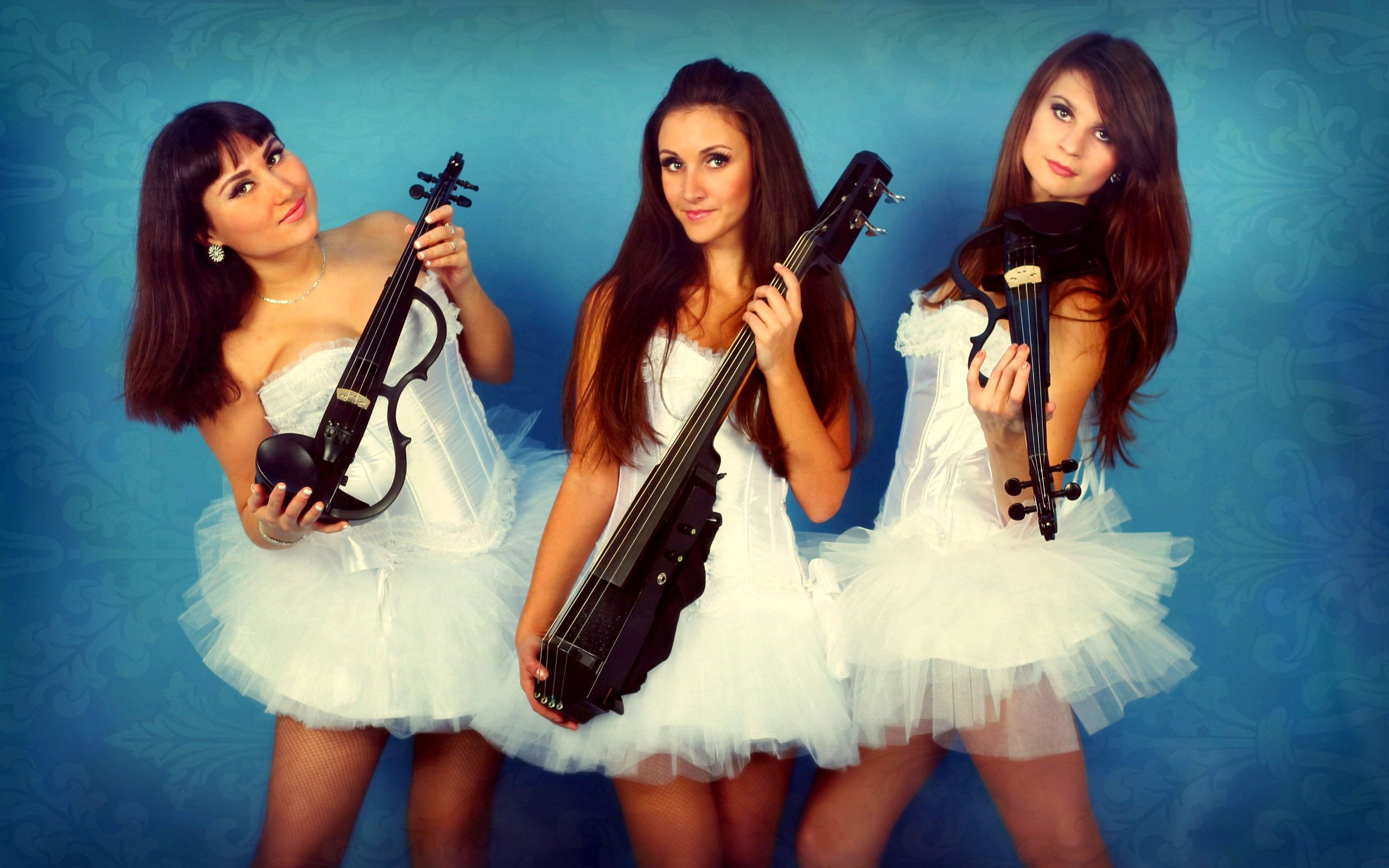 Фото бесплатно трио, девушки, скрипка