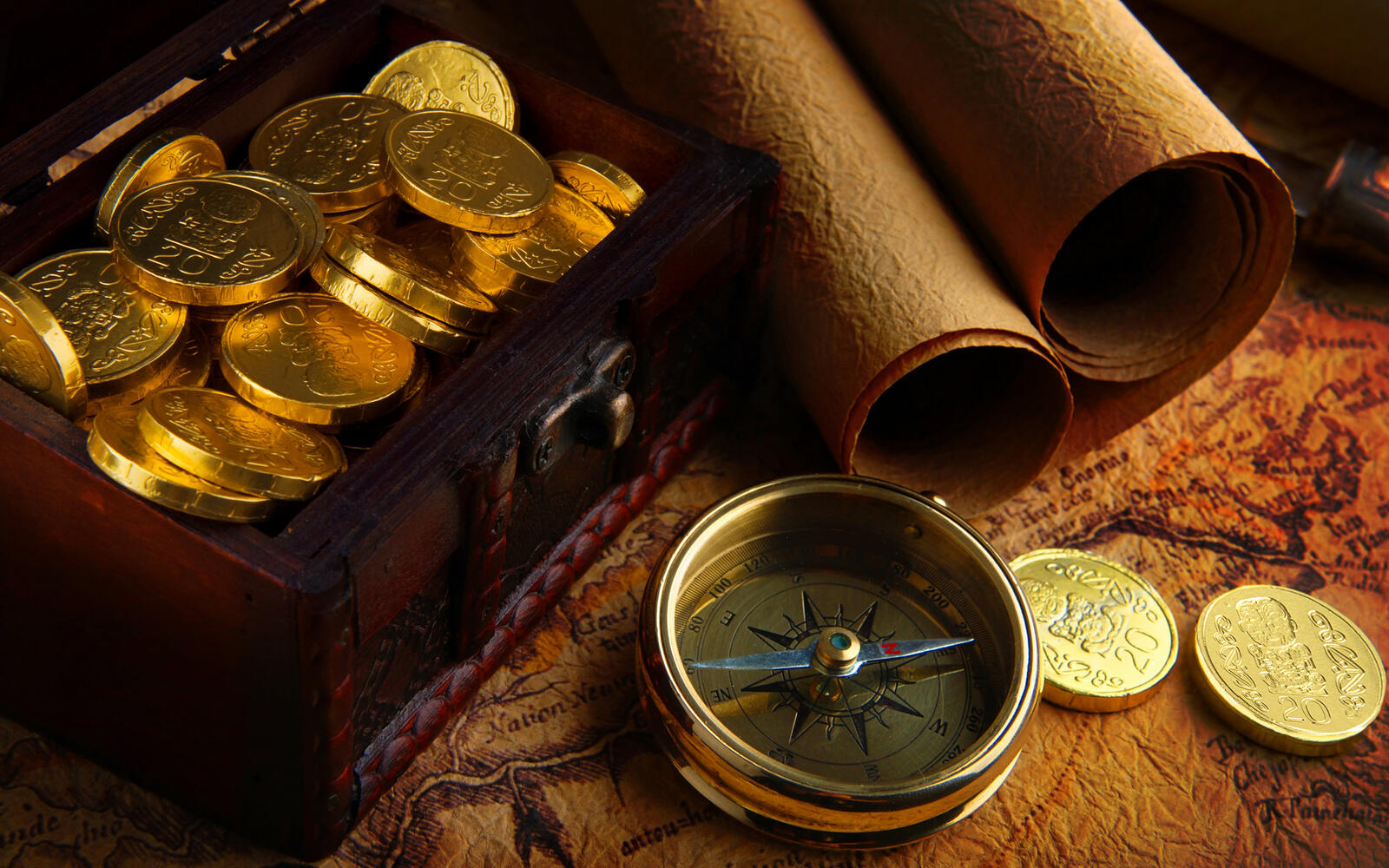 Обои сундук золотые монеты на рабочий стол