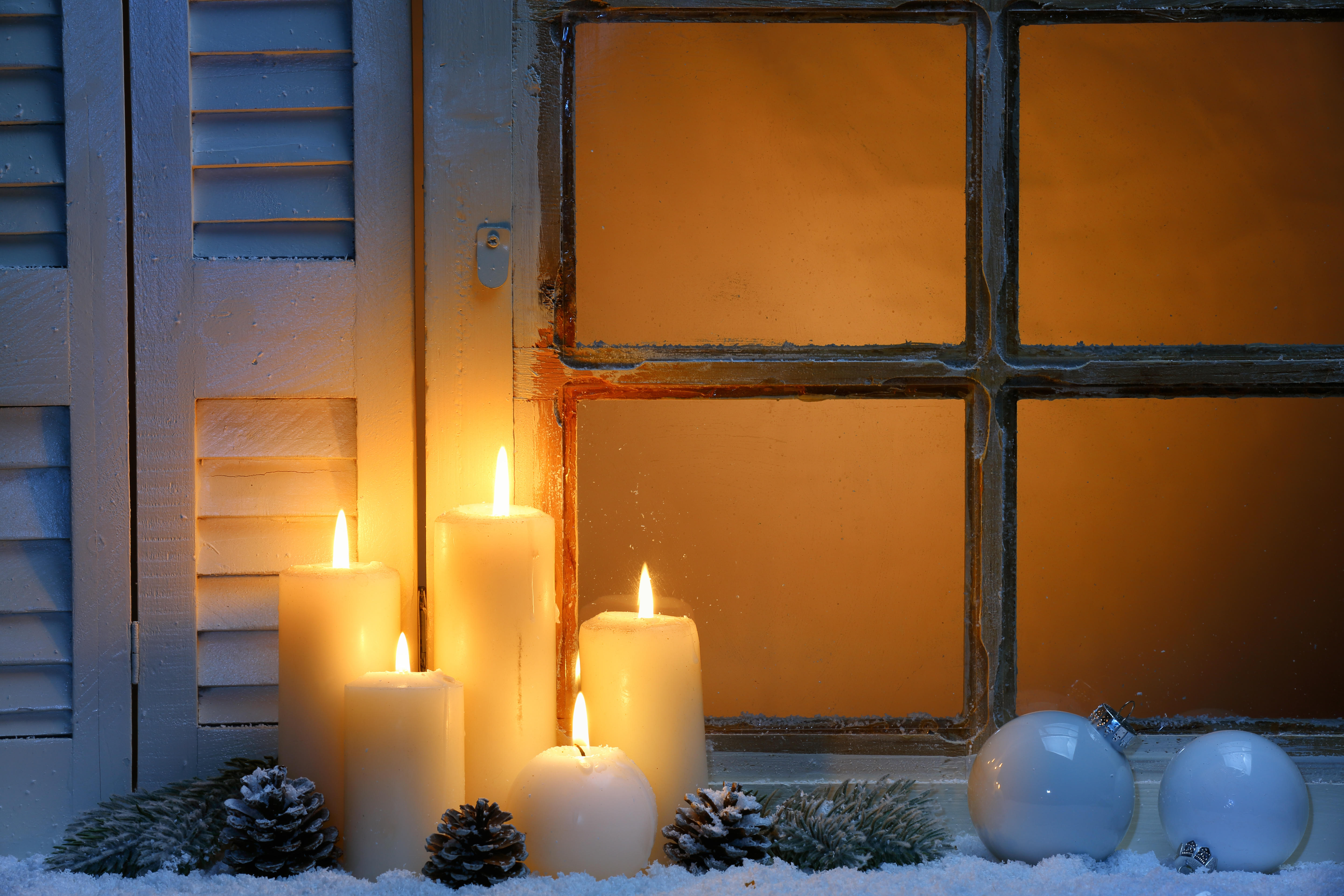 Свечи окно рождество Candles window Christmas бесплатно