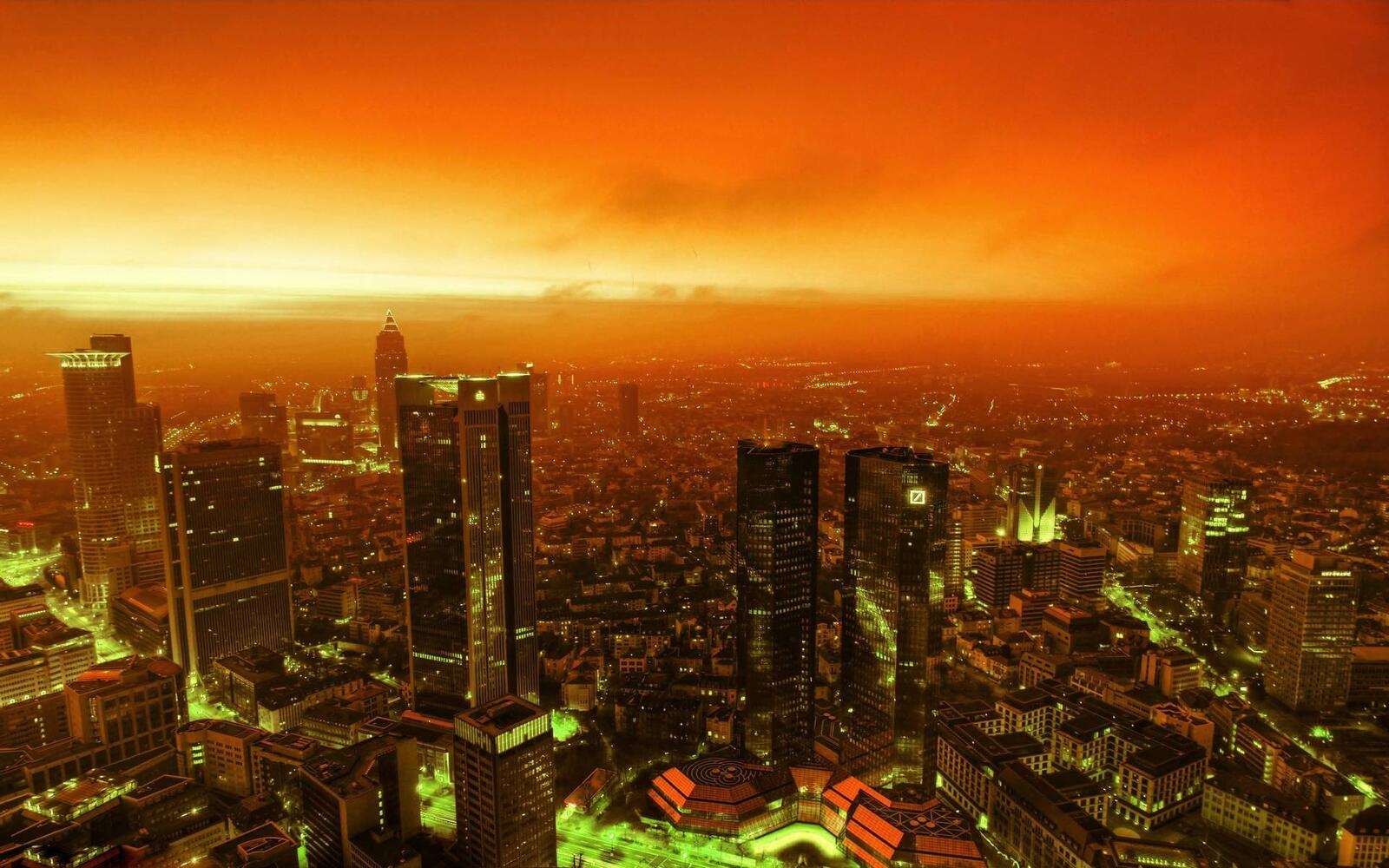 Обои ночной город красное небо небоскребы на рабочий стол