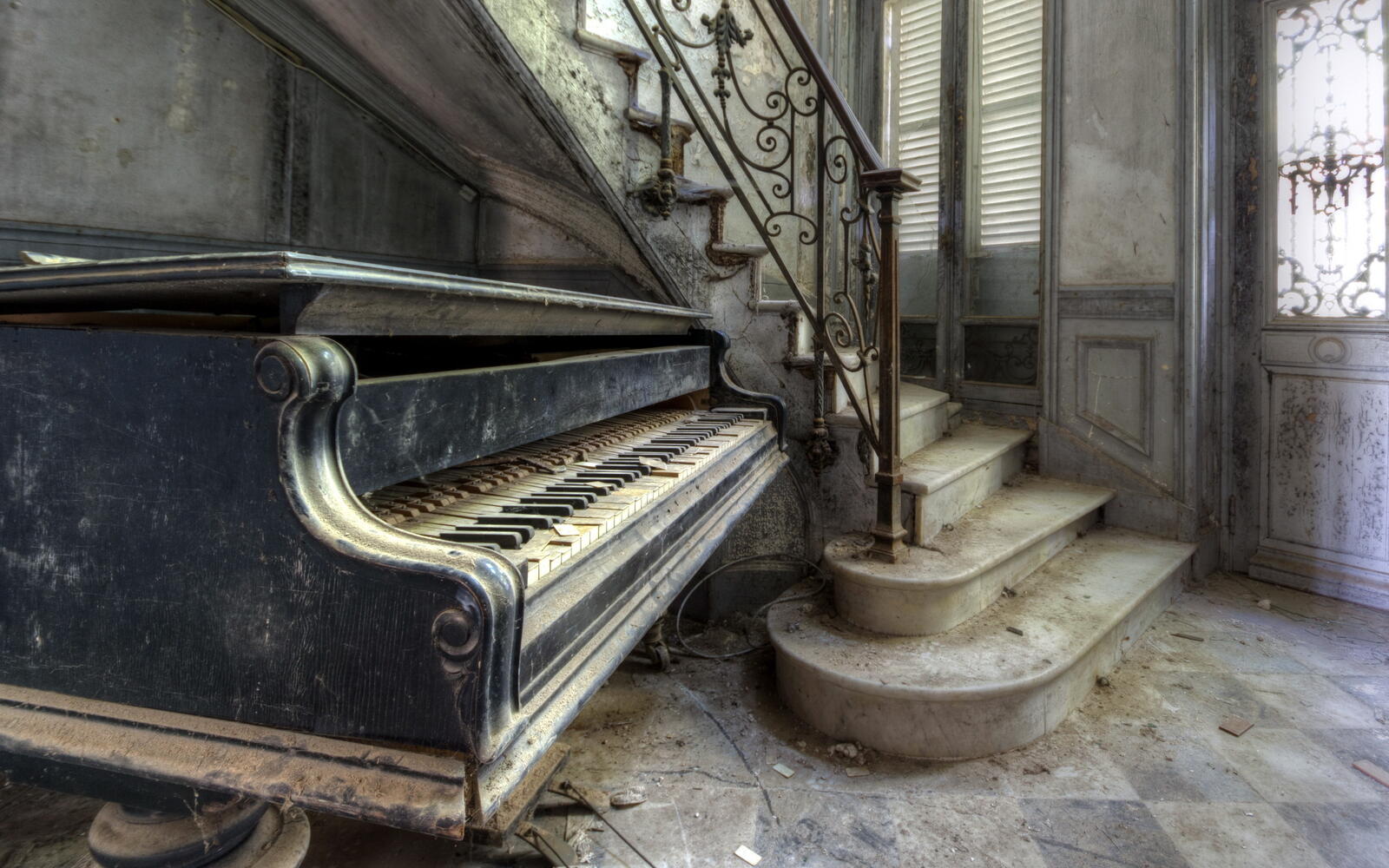 Обои дом старый фортепиано на рабочий стол