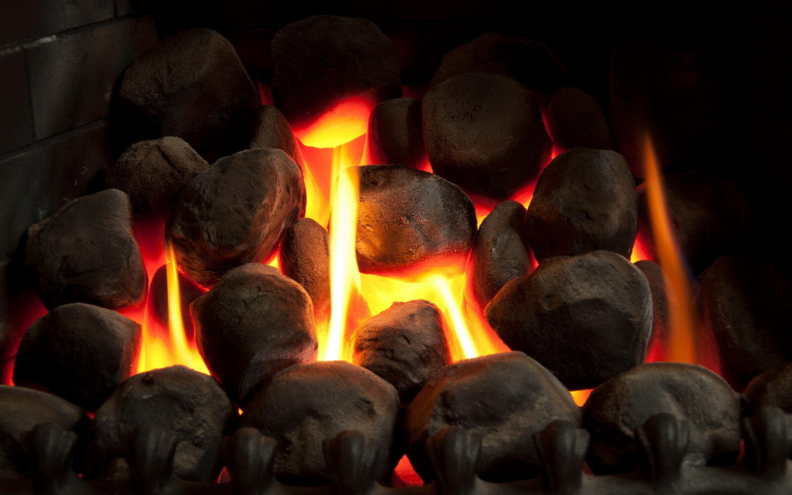 Wallpapers fireplace fire stones on the desktop
