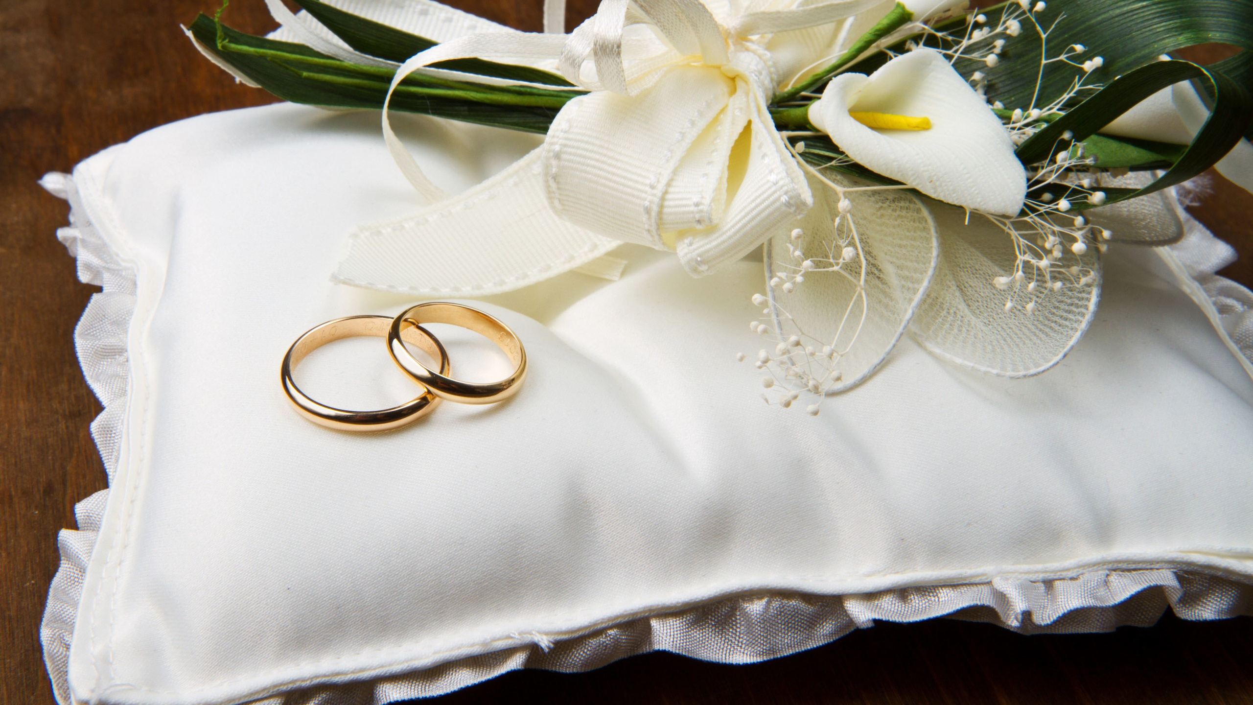 Обои кольца цветы свадьба на рабочий стол
