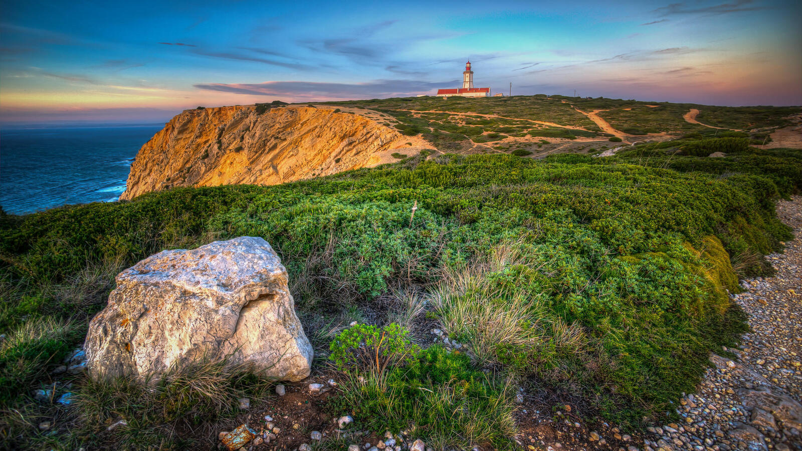 Обои Lighthouse of Espichel Cape Sesimbra Lisbon на рабочий стол